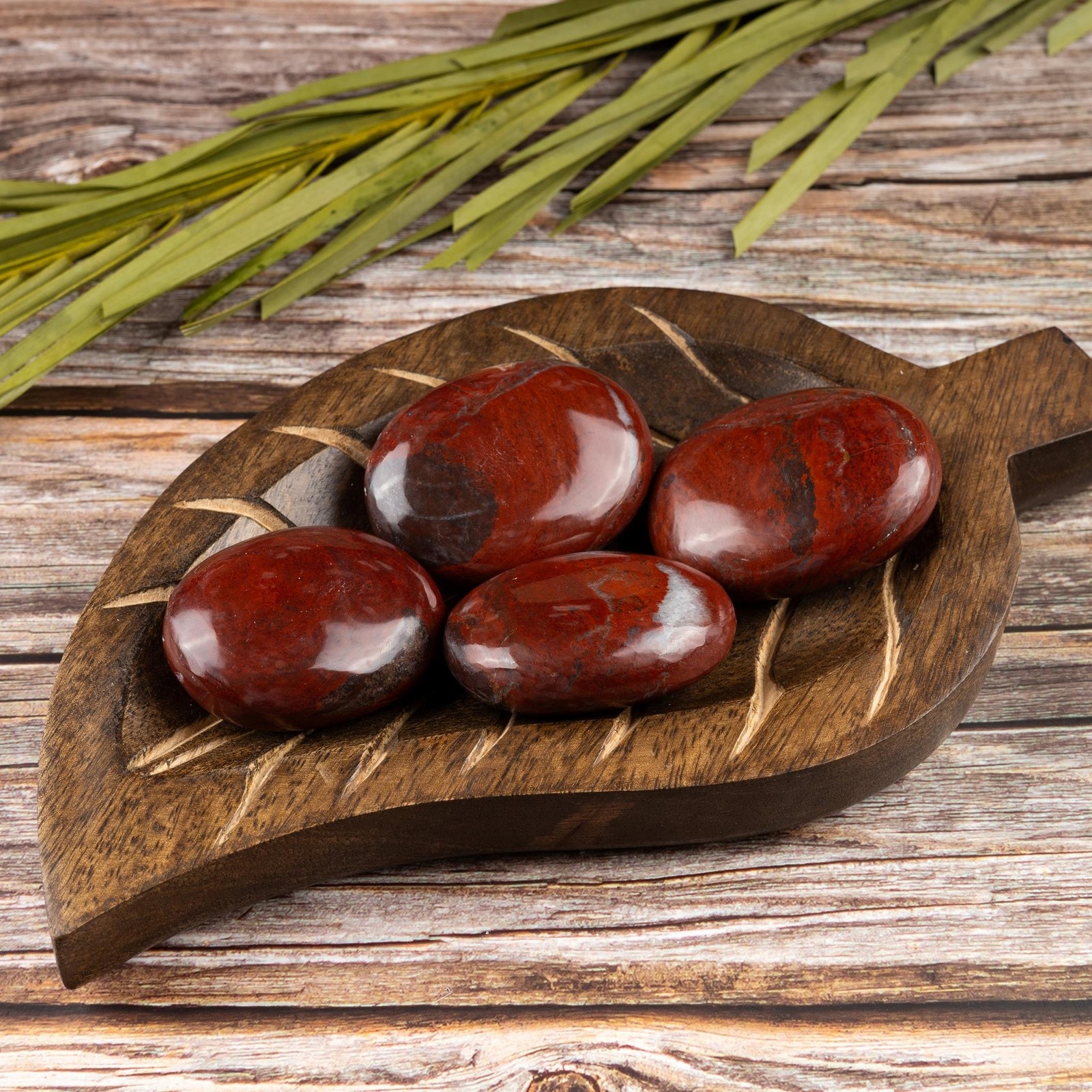 Red Jasper Palm Stone Crystal – Natural Healing Stone for Anxiety Relief & Medit
