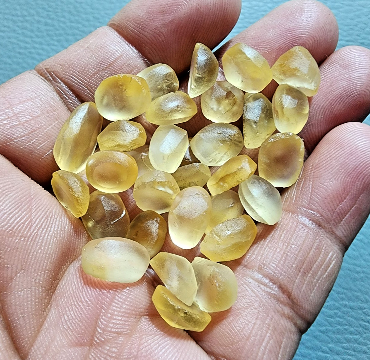 30 Pcs Yellow Citrine Topaz Without Cutting, 10-15MM Faceted Cabochon Gemstone