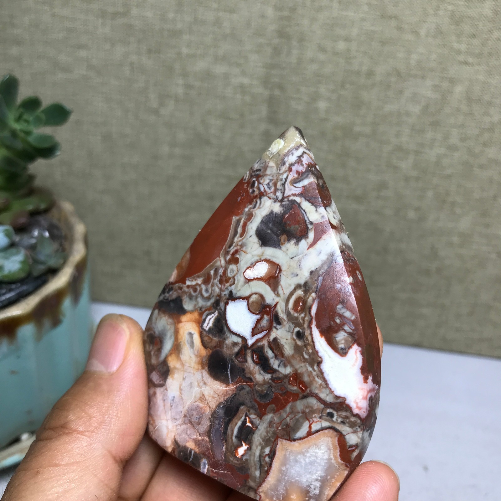 Natural Indonesian Bloodstone agate point leaf Crystal specimens 72g A5152