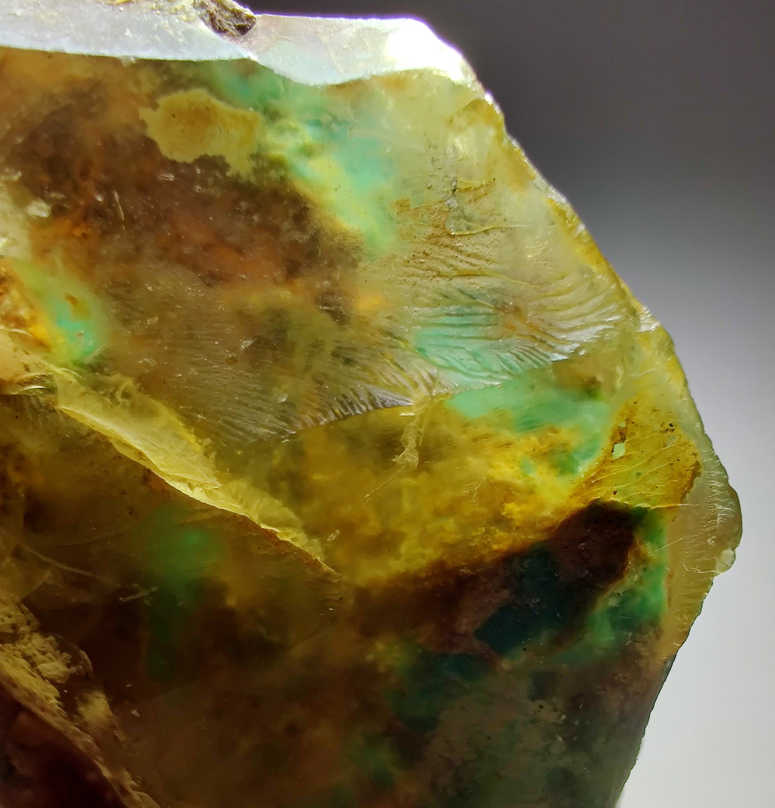 Peruvian Opal, great colors, beautiful specimen. Peru. 54 grams.