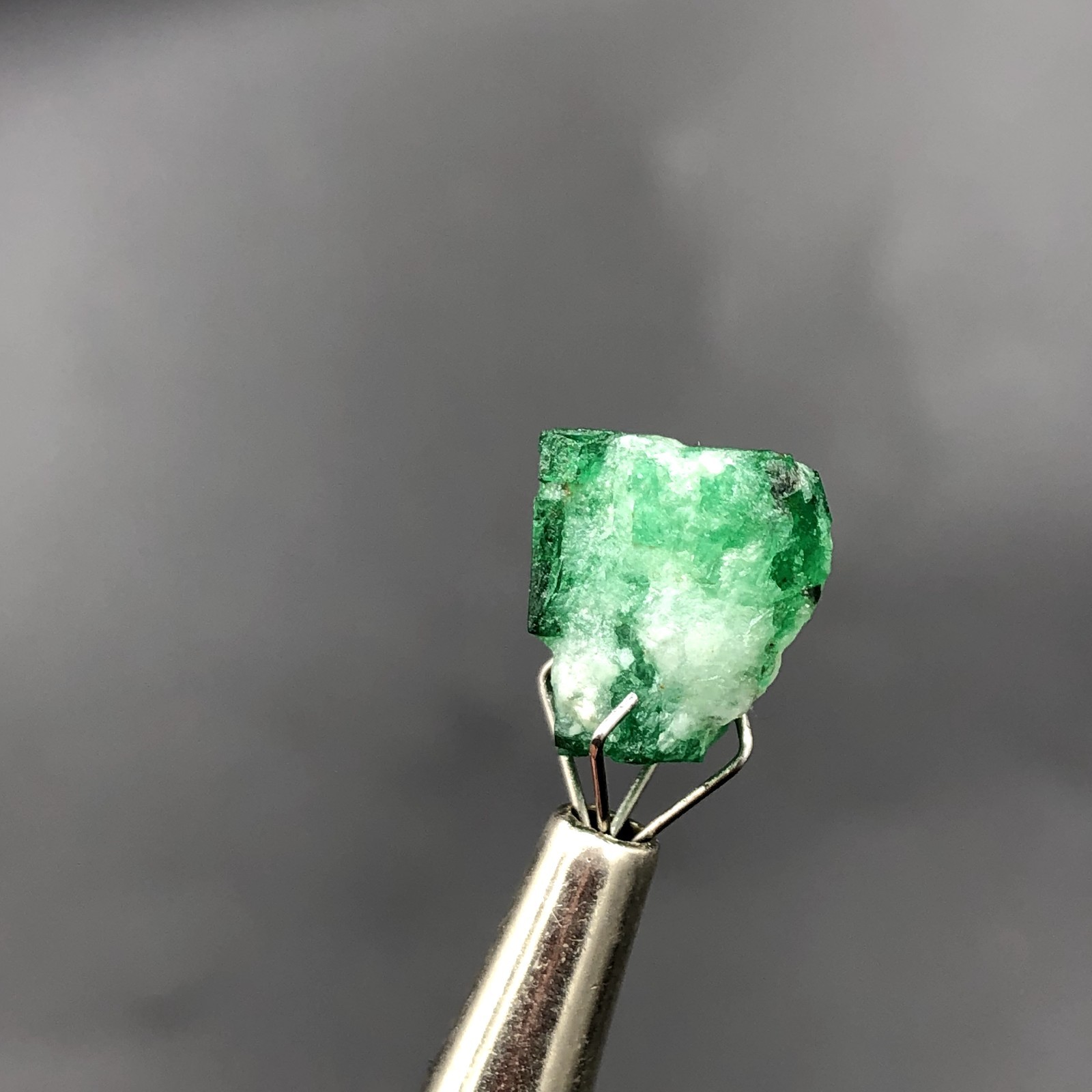 Natural Emerald Mine-Mud Rough Crystal – Oiled For Colour Enhancement 6.60Ct..3