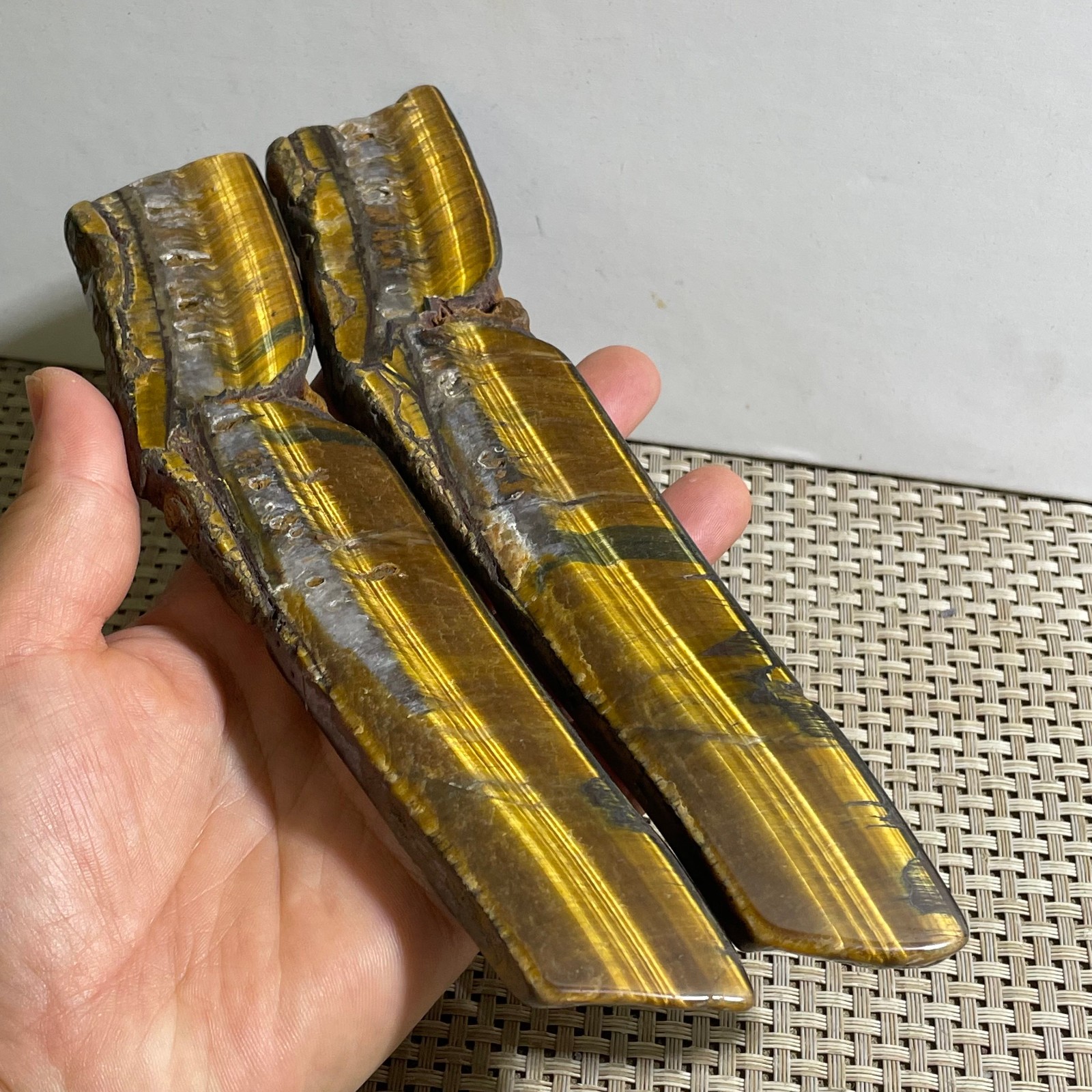 283g Natural tiger’s-eye Rough Raw Stone Rock Specimen Reiki healing 2pcs