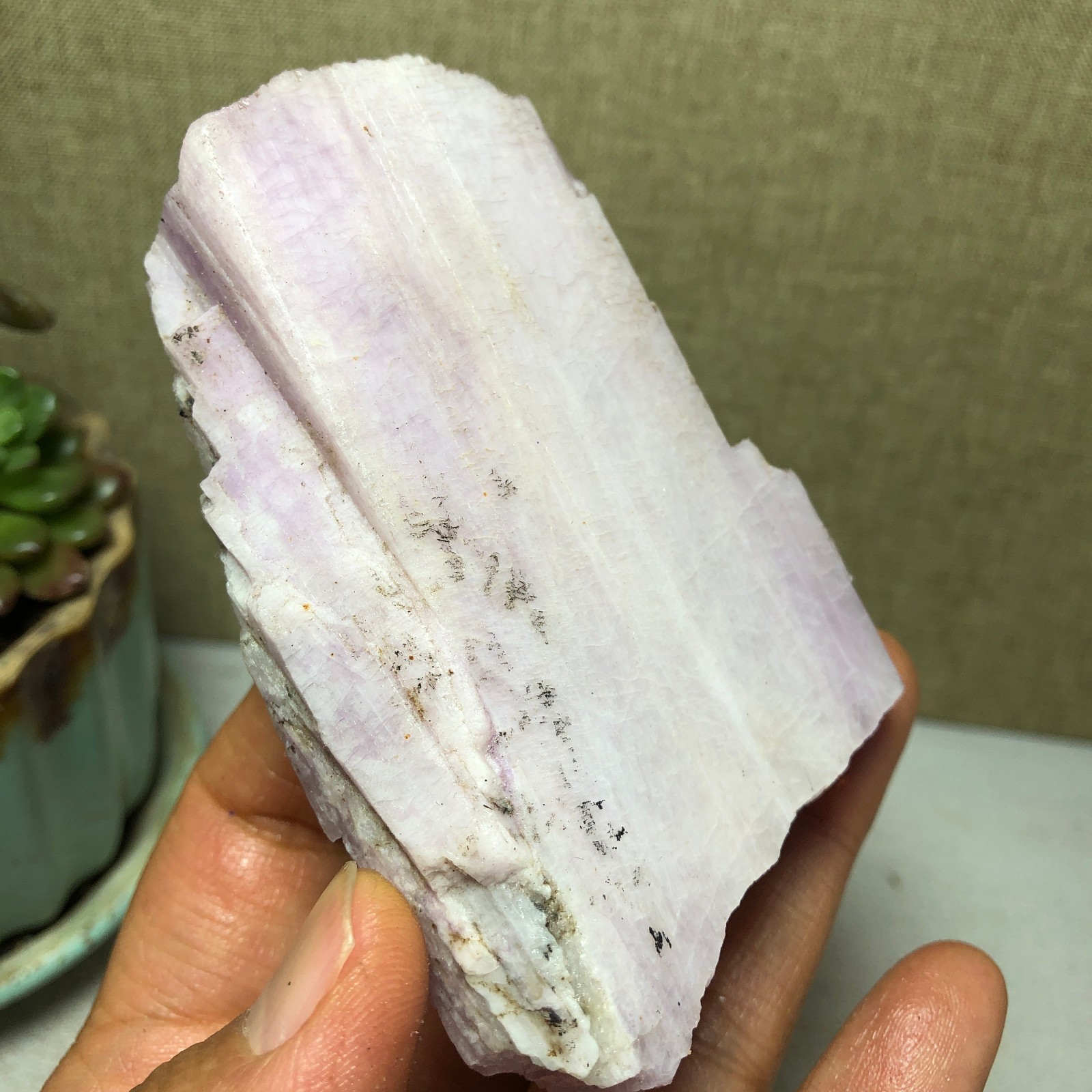 78mm Natural Kunzite Crystal semi-precious rough original Specimen 191g A4197