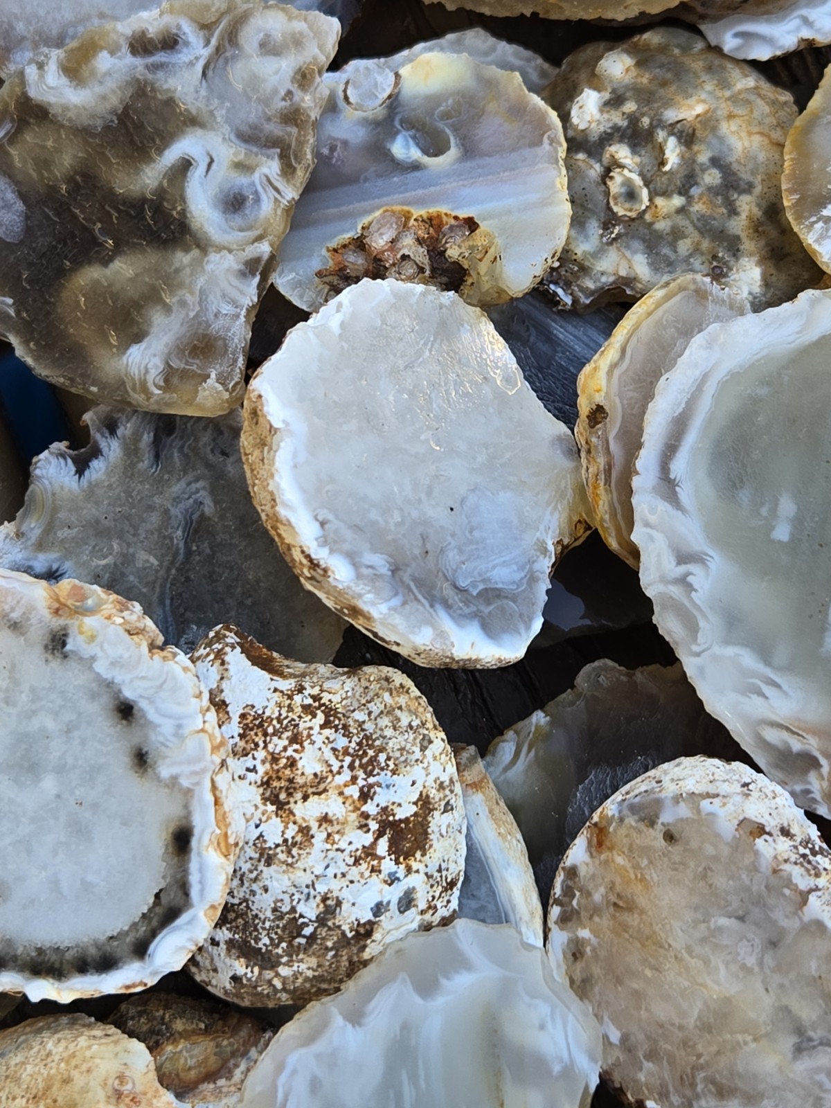 Oco Agate Geode Cut Halves and Slices – 1 Pound Lb – Solid Agate Tumbling Rough