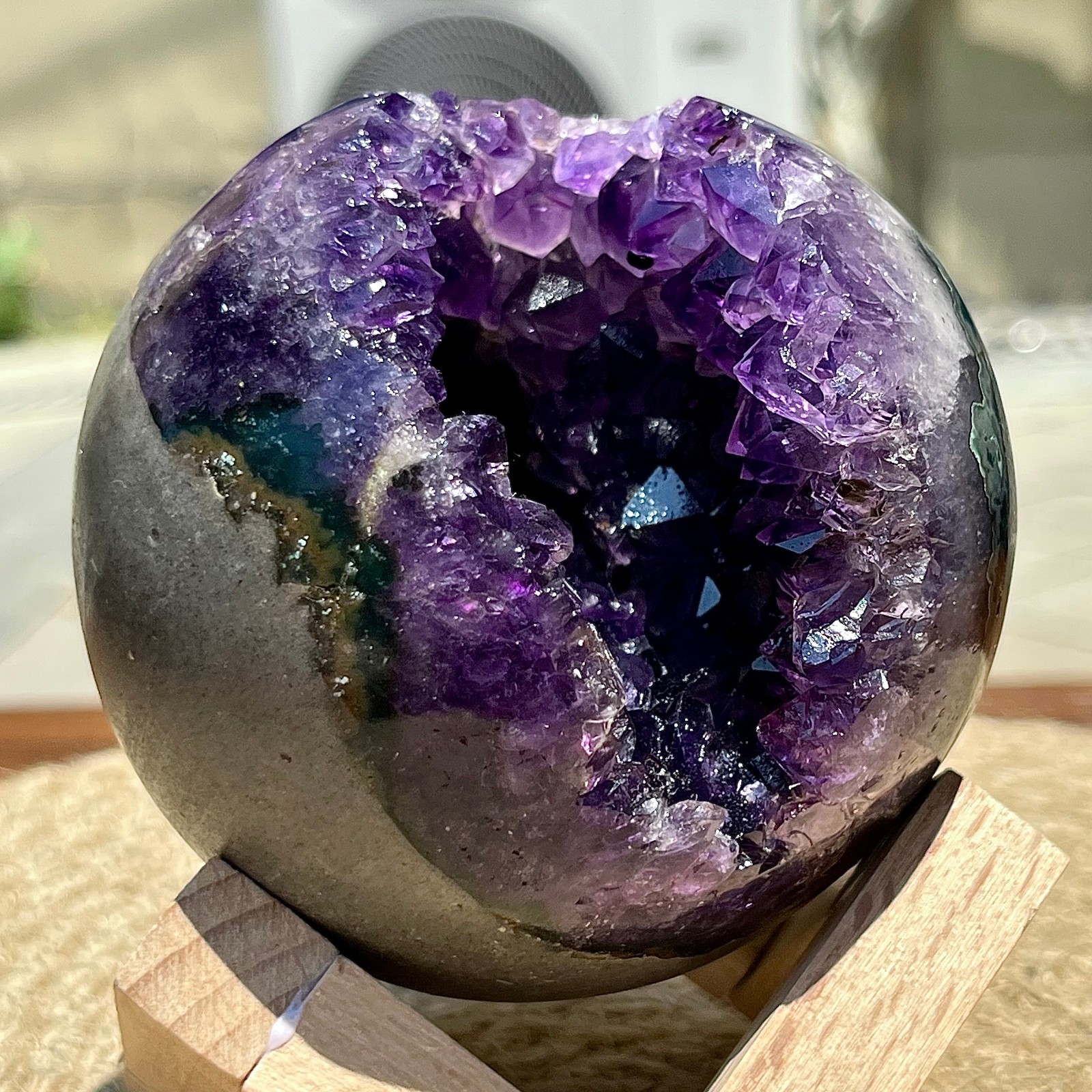 573 g Purple Amethyst Cave Smiling Mouth Quartz Cluster Home Office Display