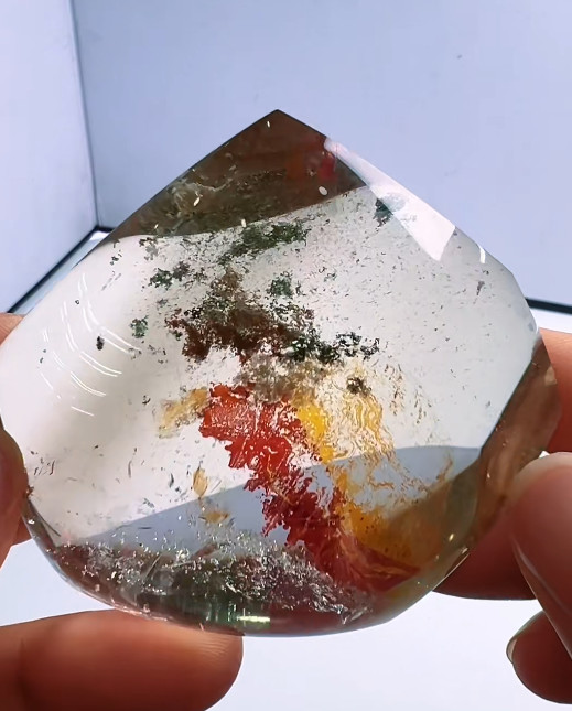 66*57*34mm Natural Color Garden Quartz Carved Palm Crystal Reiki Healing