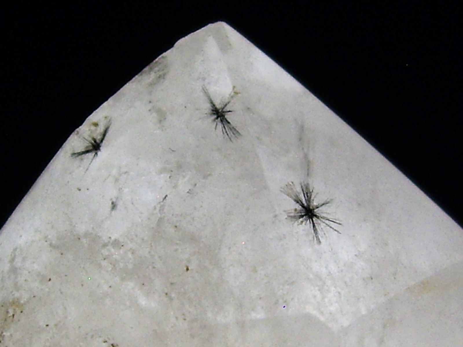 Nice Hollandite Star Quartz from Madagascar 12.9g