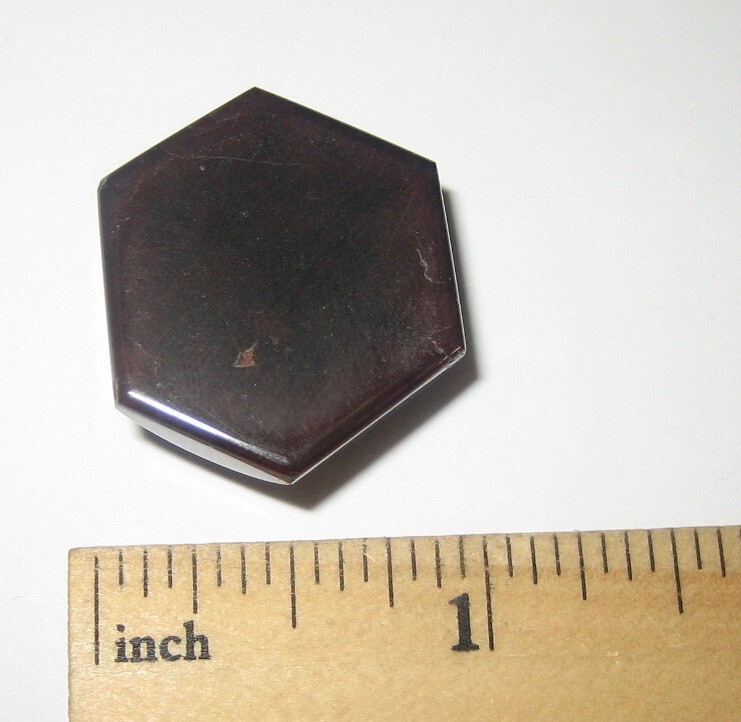 23 x 24mm HAND POLISHED RED ‘STAR GARNET’ CRYSTAL STONE CAB WITH TRAPICHE 17.3g