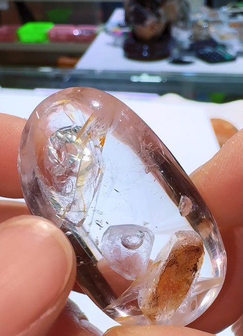 45*24*17mm Natural Enhydro Quartz Moving Water Drop Specimens Palm Reiki