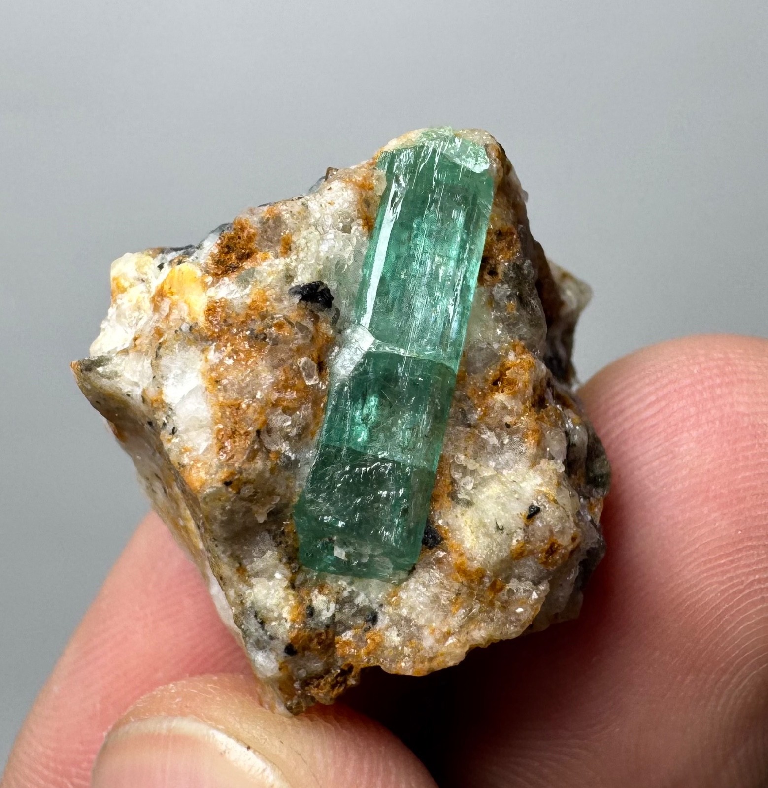 51 Ct Natural Emerald Crystals On Matrix From Panjshir Afghanistan