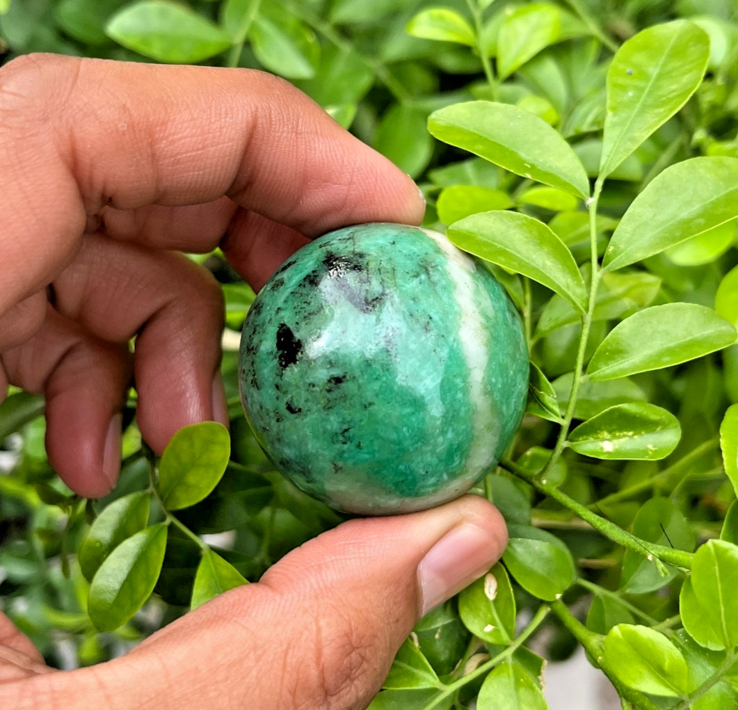 Natural Emerald Sphere 38mm 60g Rare Crystal Ball Healing Stone Decor Gift