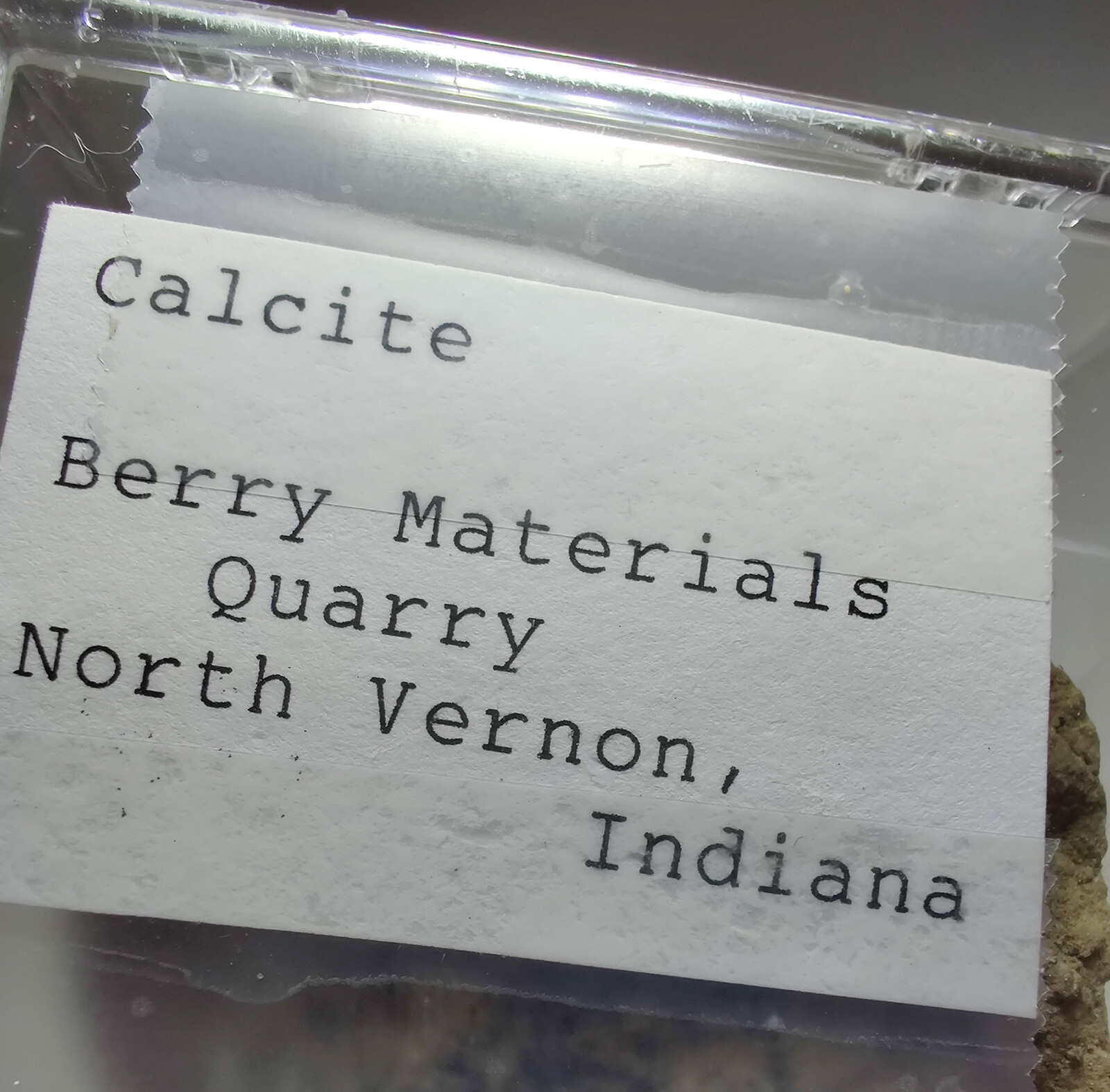 Excellent Berry Calcite crystals large, UV. Berry Quarry, Indiana. 170 grams.