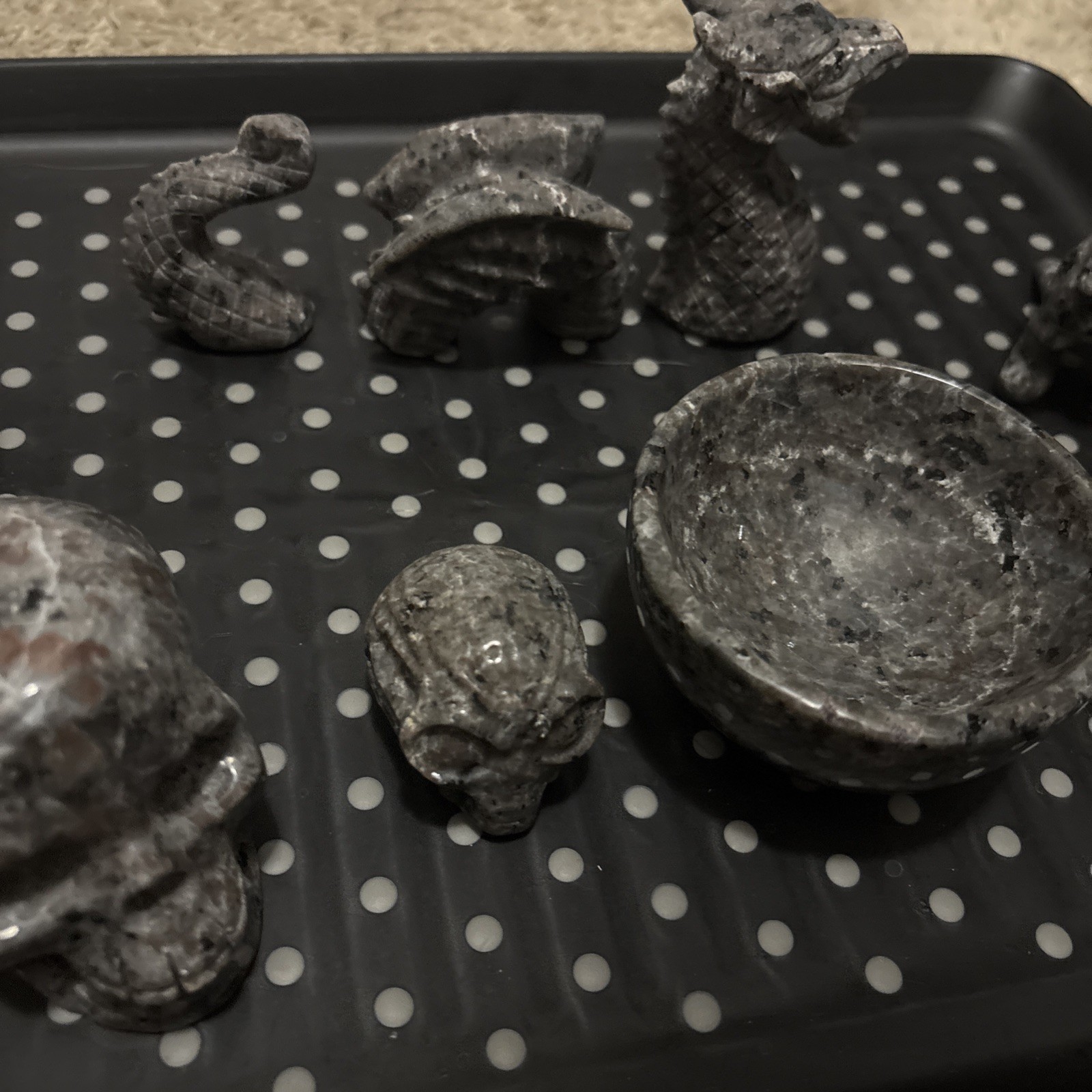 Lot Of 7 Yooperlite Crystals Alien Skull Dragon Godzilla Snake Bowl Gravestone