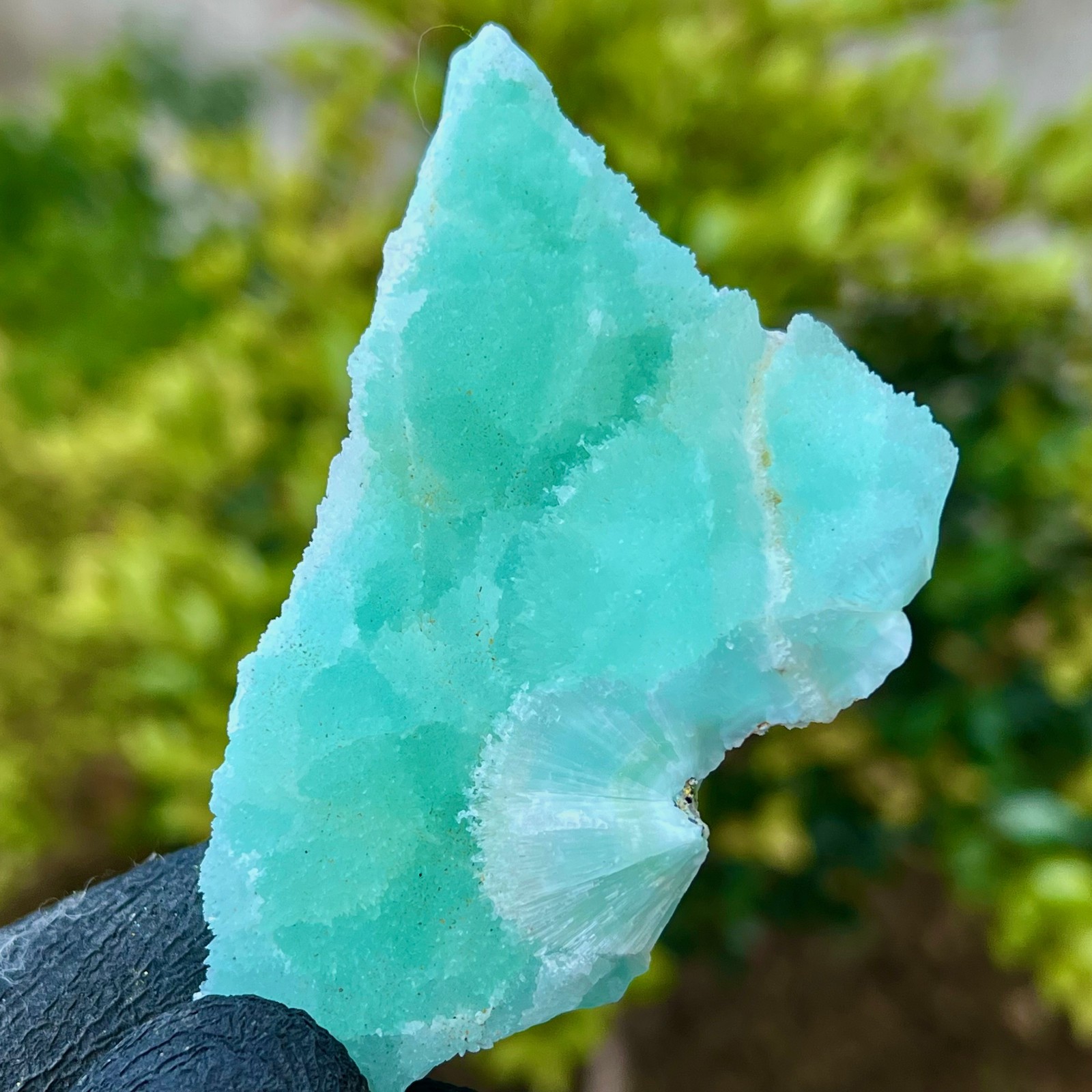 104g Natural beautiful blue texture stone mineral sample quartz crystal