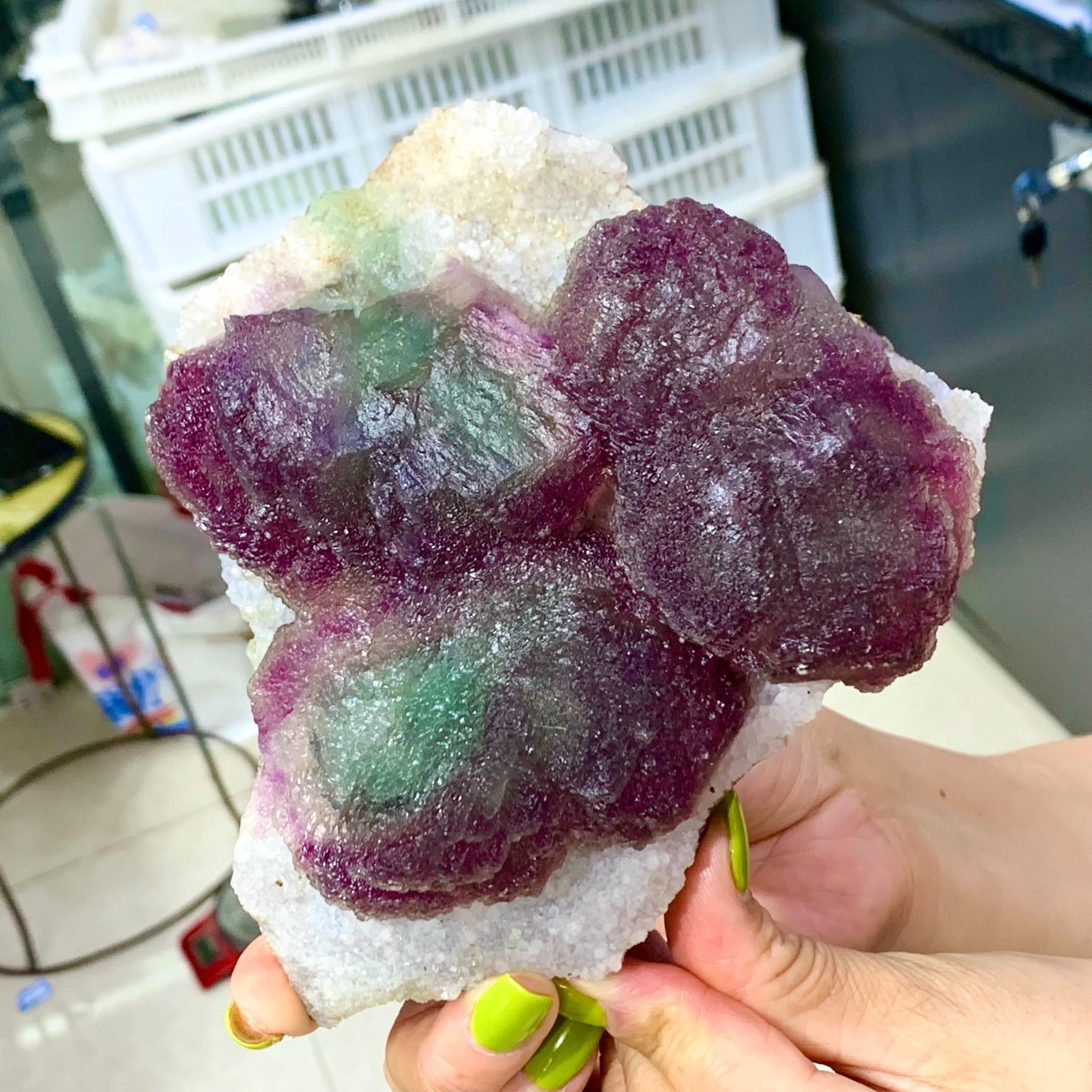 105G Rare transparent purple cubic fluorite mineral crystal sample/China