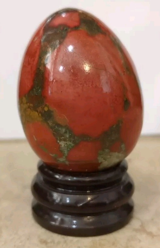 AUSTRALIAN RAINFOREST JASPER POLISHED EGG 2 IN HEIGHT 124 GM. NEW CONDITION