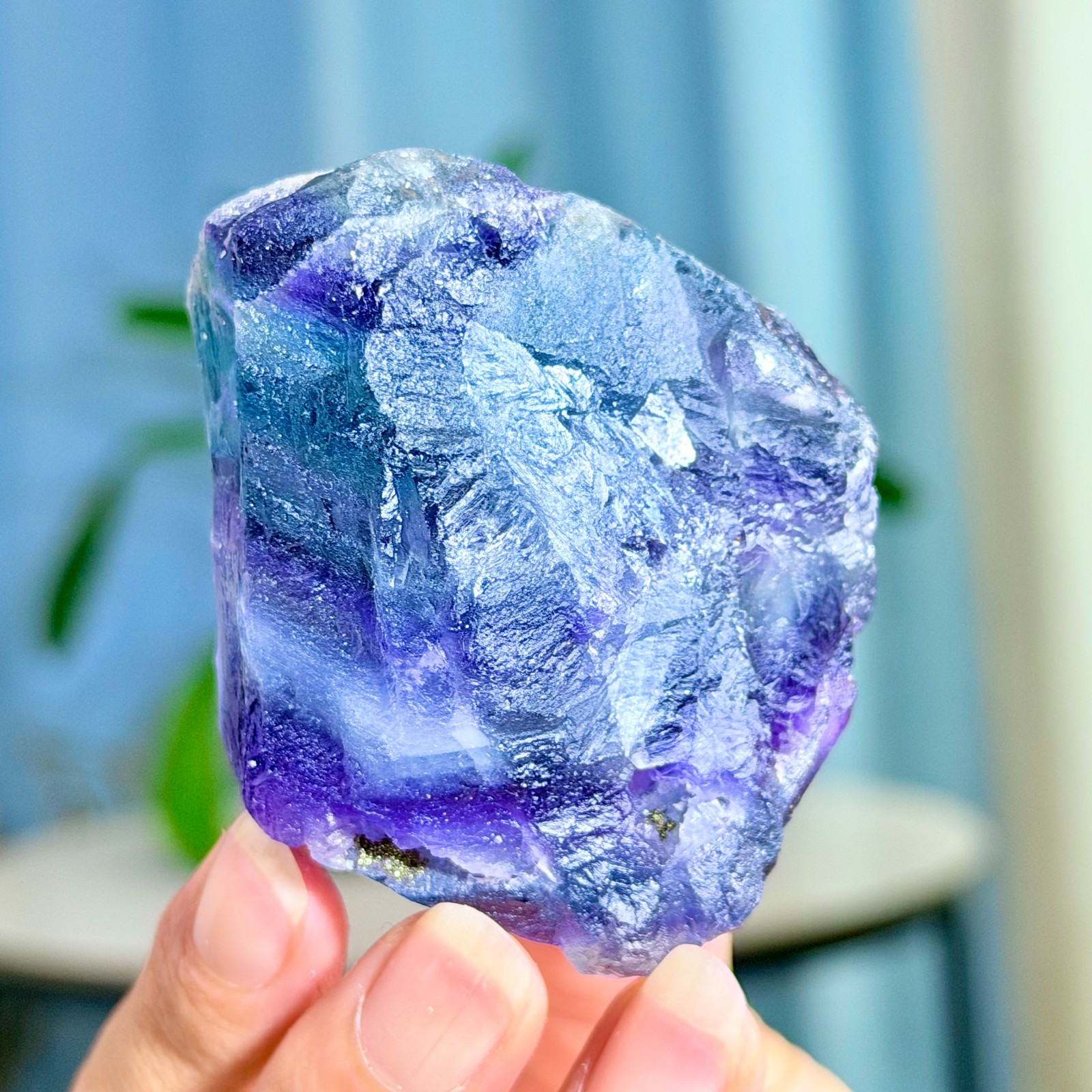 216G Rare transparent purple cubic fluorite mineral crystal sample/China