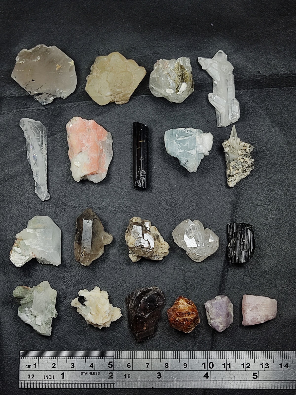 210 gms Of Aesthetic Crystals Of Mix Lot Of 20 Pieces Having Nice Formations.