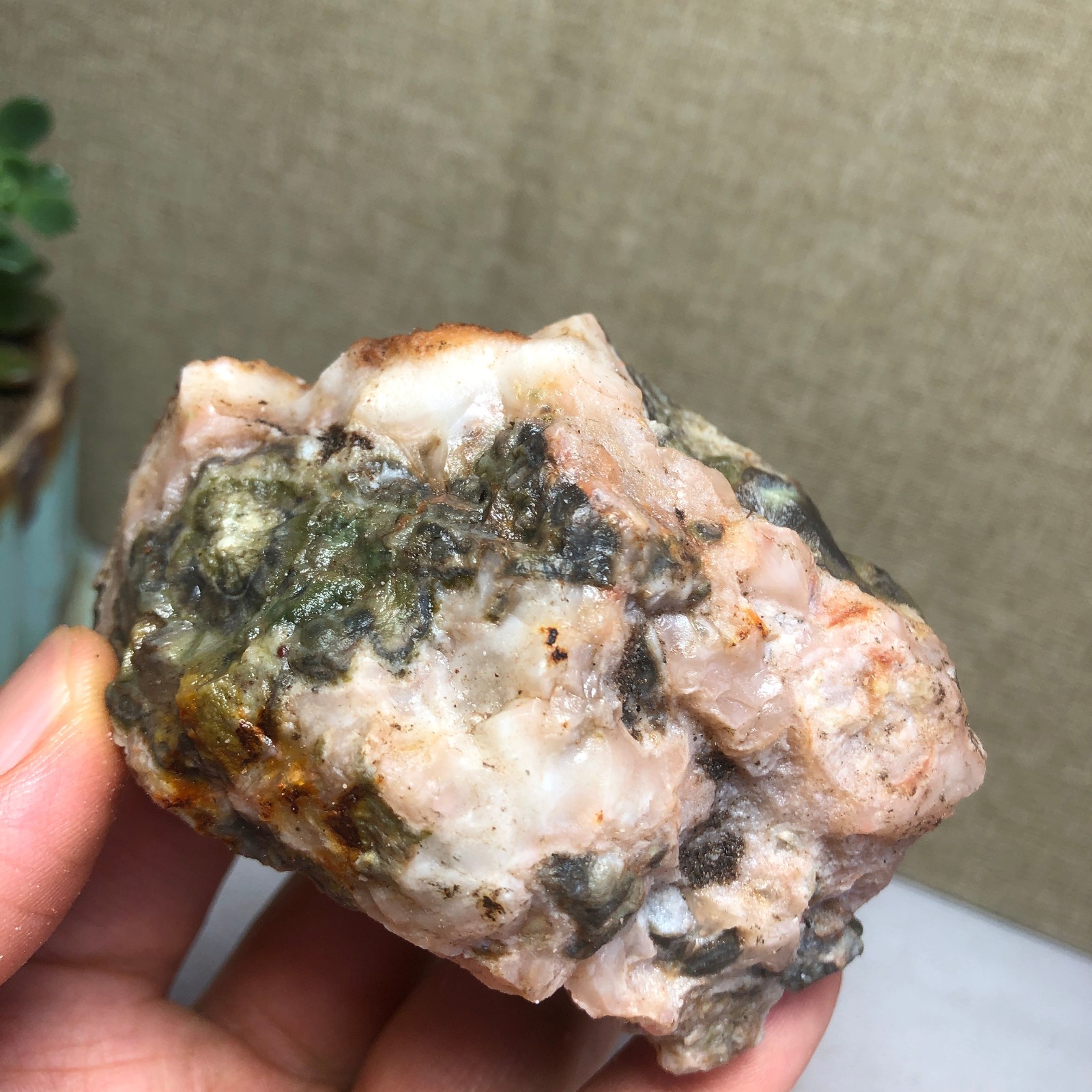 Natural Indonesian Bloodstone agate Crystal rough original Specimen 205g A4677