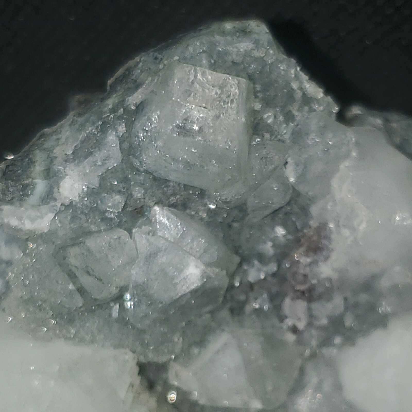 Apophylite on Chalcedony. Approx 2lbs 2.9oz, 6in x 4.5in x 2.75in
