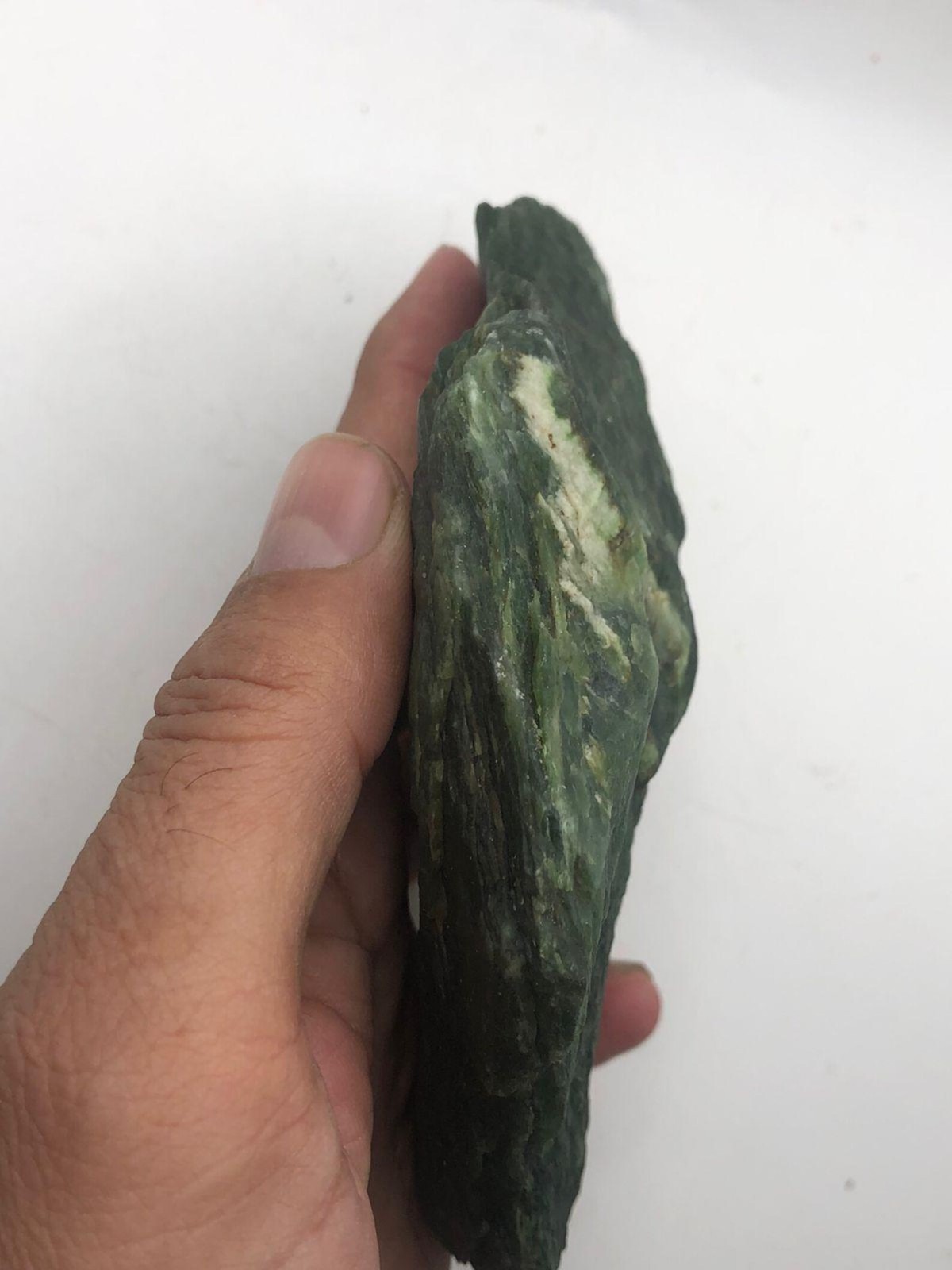 596g Natural Nephrite Jade Raw Stone Large Rough Green Crystal Mineral Specimen