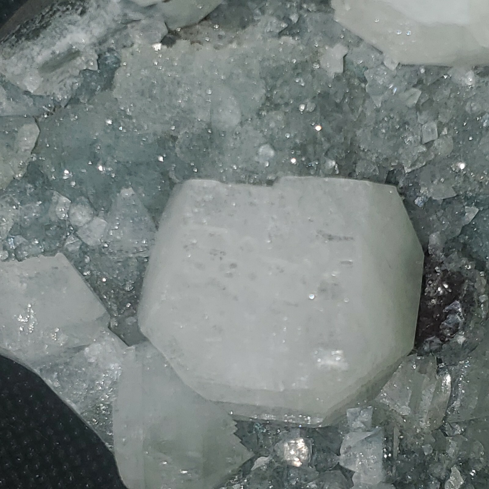 Apophylite on Chalcedony. Approx 2lbs 2.9oz, 6in x 4.5in x 2.75in