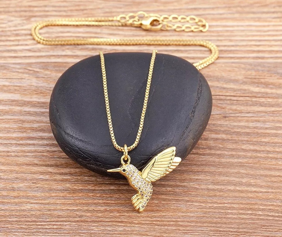 Women’s Fashion Jewelry Gold Cubic Zircon Hummingbird Bird Pendant Necklace 1PC