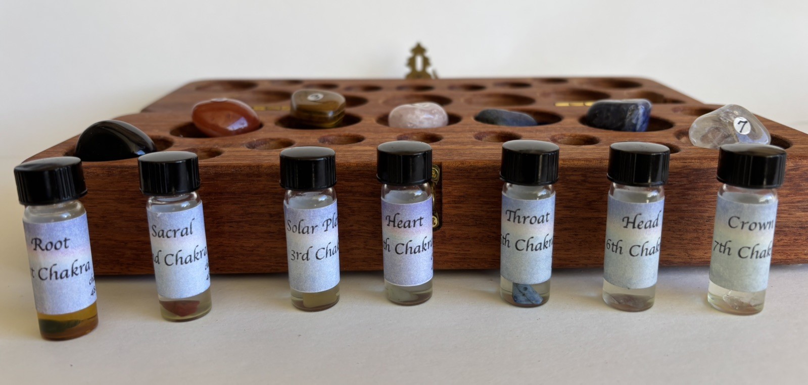 16Pcs Healing Crystals Set, Chakra Quartz & OILS Kit in Wooden Box RARE