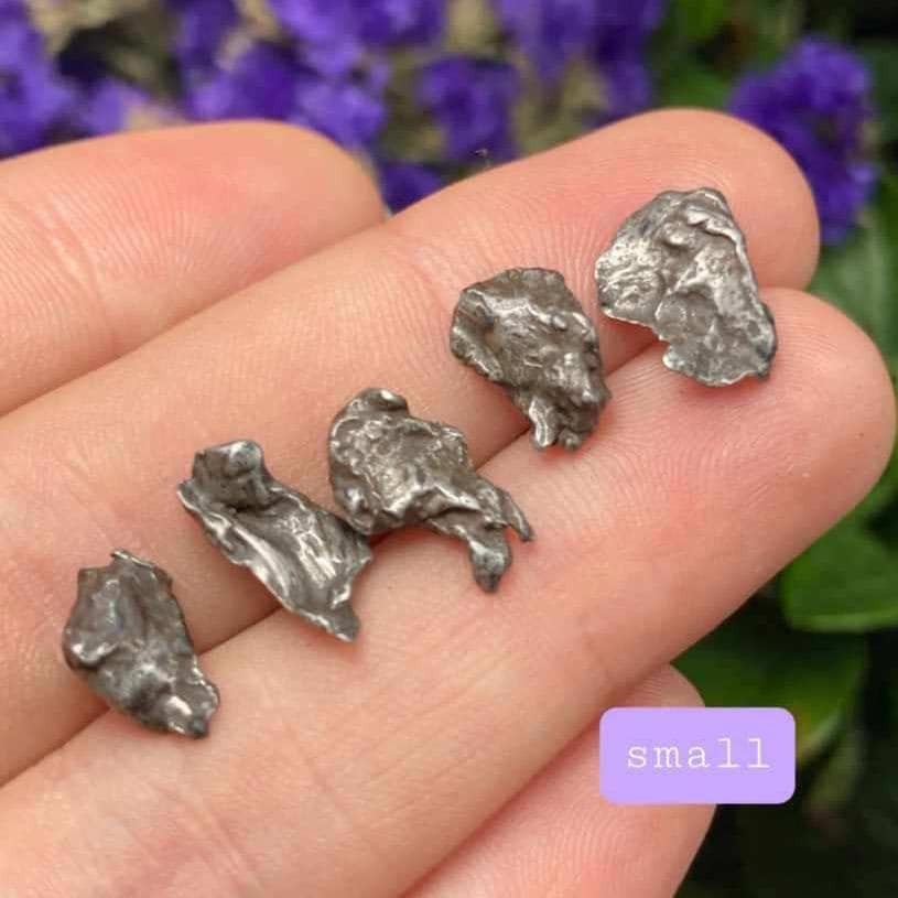 Meteorite Specimen, Genuine Sikhote-Alin Meteorite)