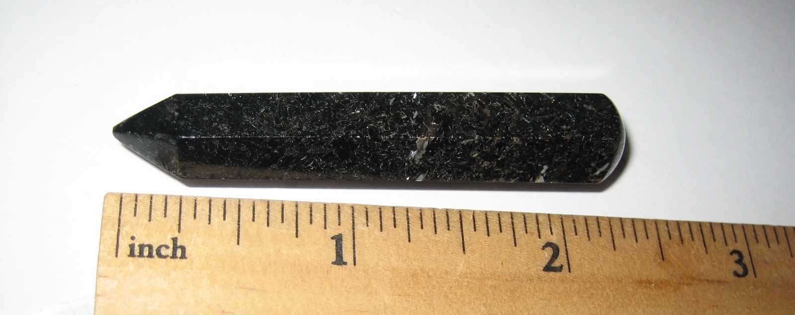 60mm RARE! POLISHED NATURAL AUTHENTIC NUUMMITE STONE WAND GREENLAND 16.7grams *1