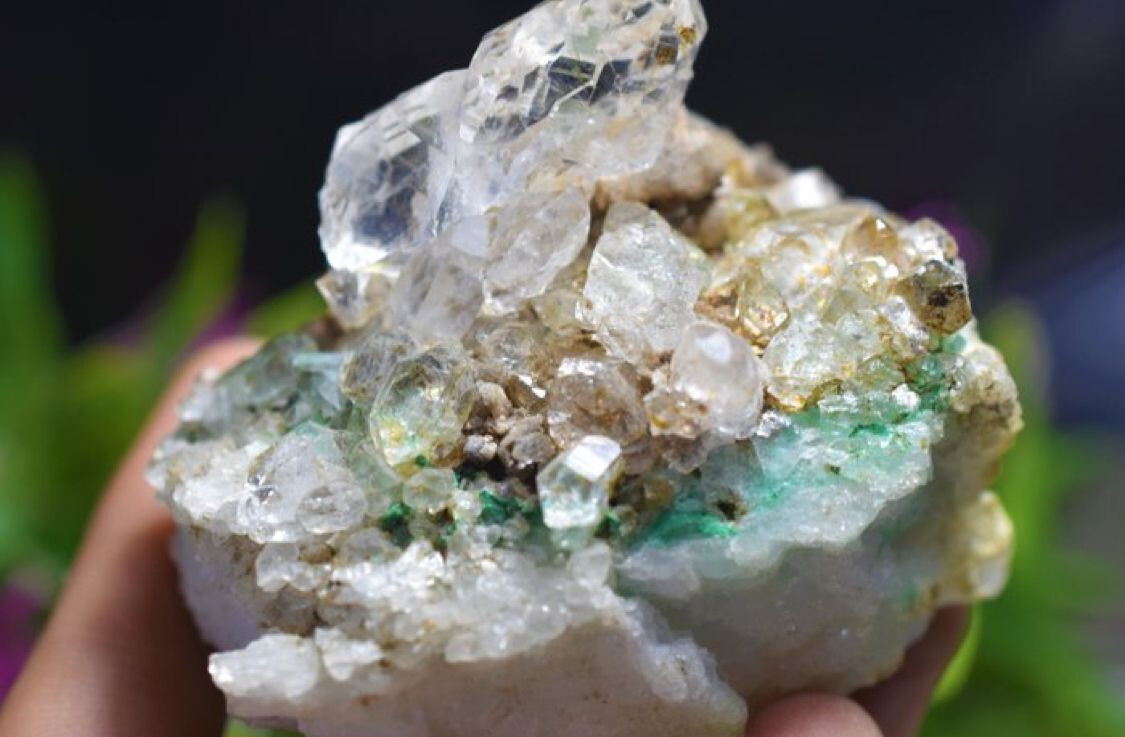Full Terminated Eye Clean Quartz Crystals on Matrix. PAK, Skardu, 164gram