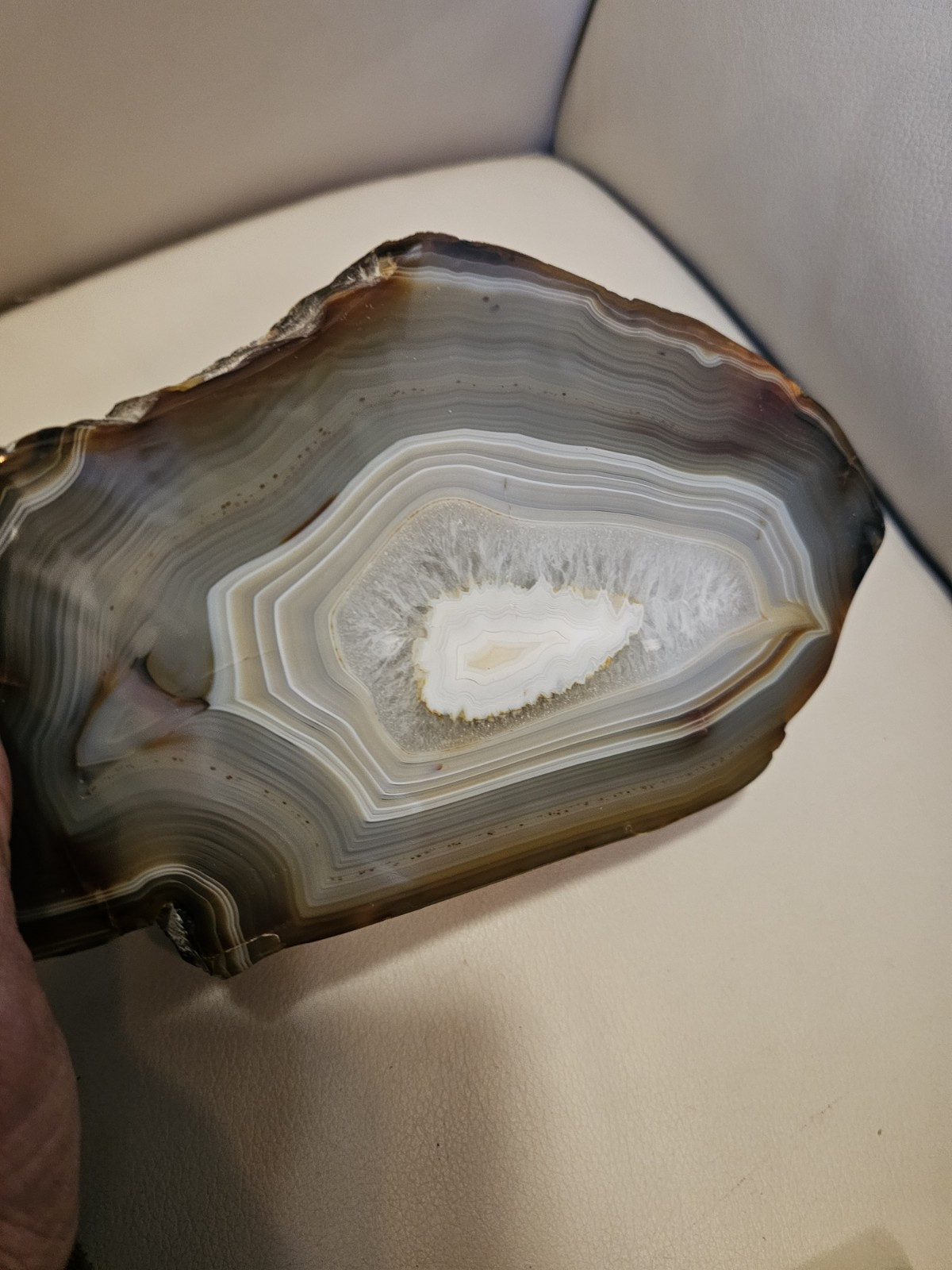 EXTRA LARGE BANDED AGATE POLISHED ON ONE SIDE 9.5″ WEIGHS 6LBS 8OZ