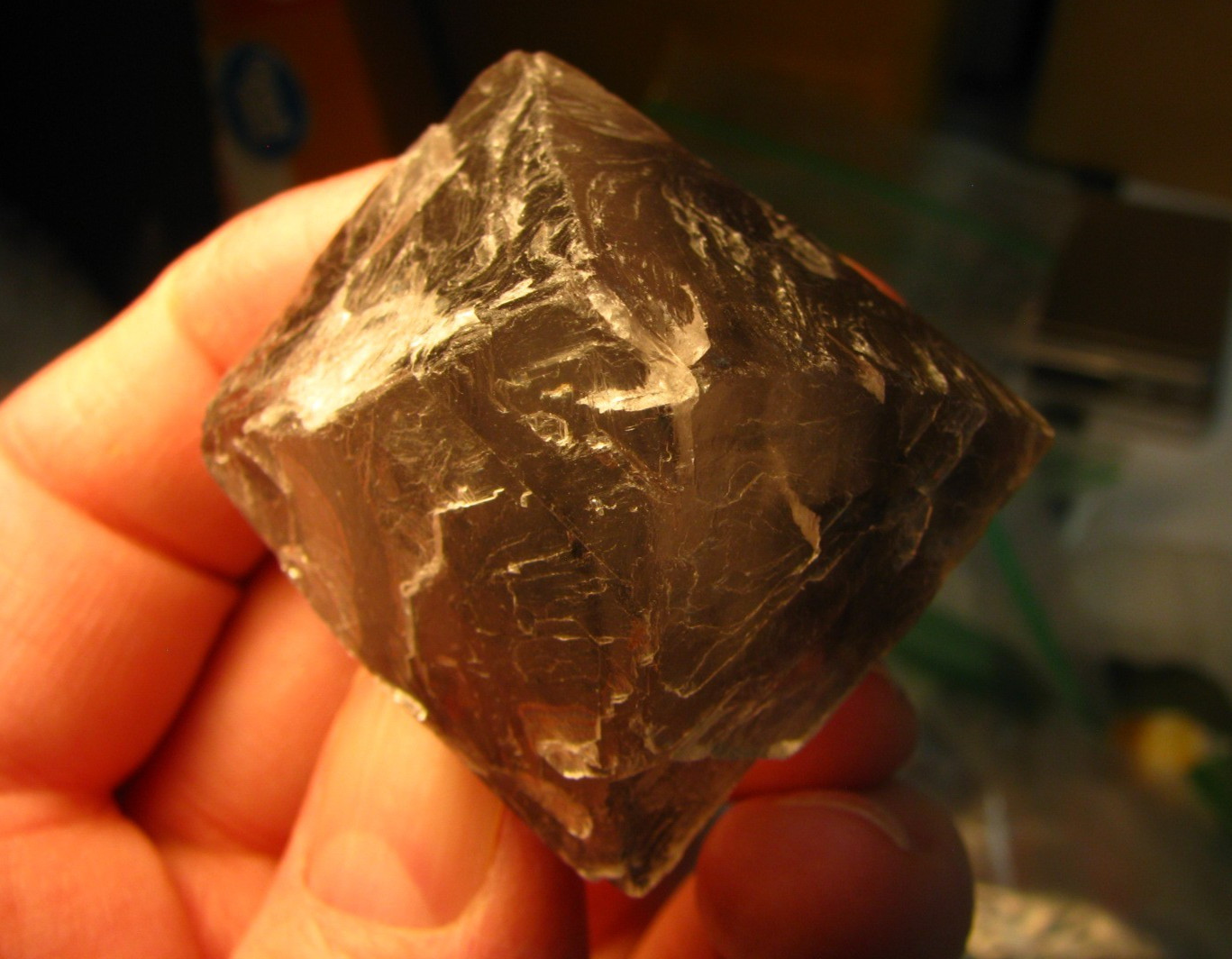 98g LARGE GRAY/CLEAR OCTAHEDRON FLUORITE 2.07×2.06×2.06in DE’AN JIANXI CHINA#243