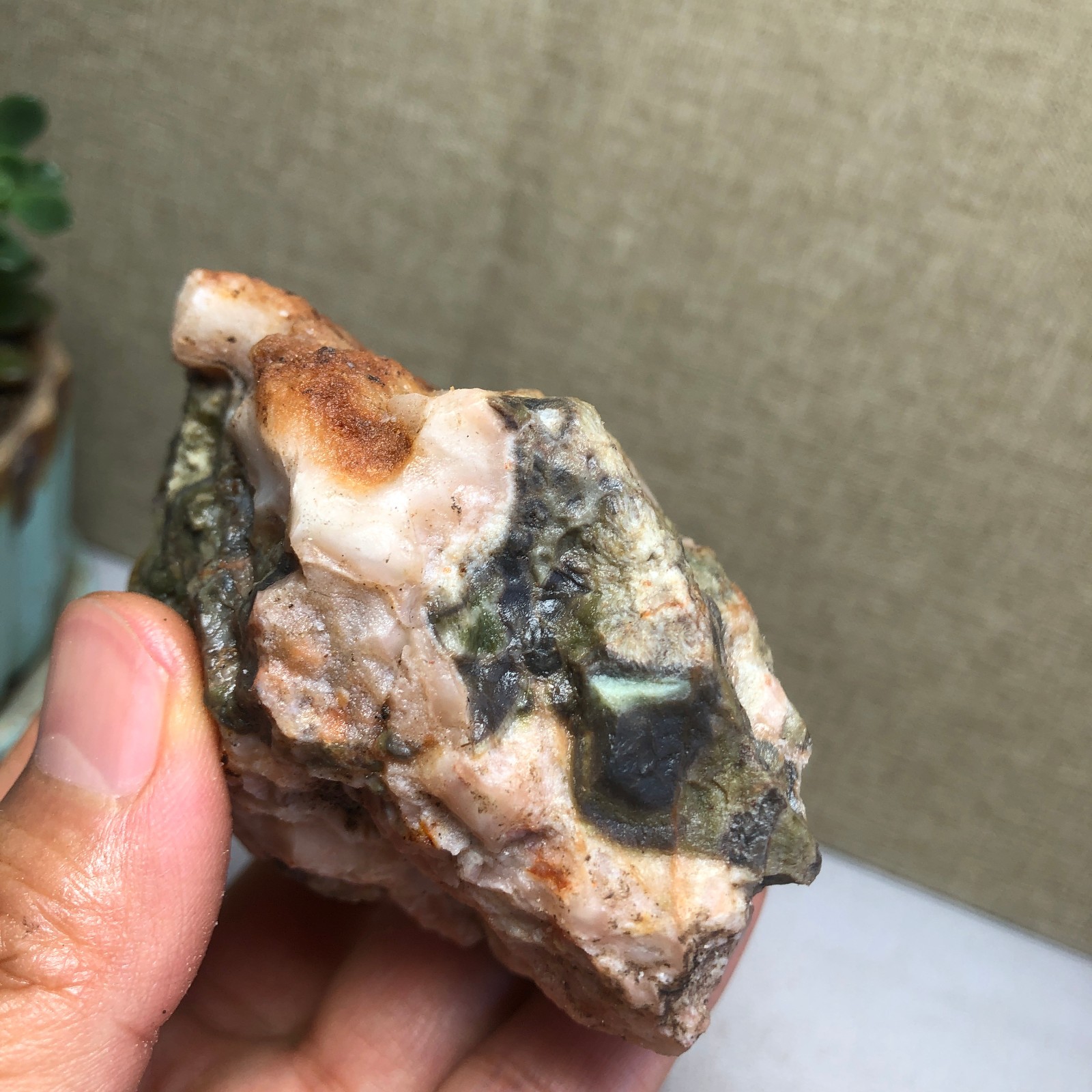 Natural Indonesian Bloodstone agate Crystal rough original Specimen 205g A4677
