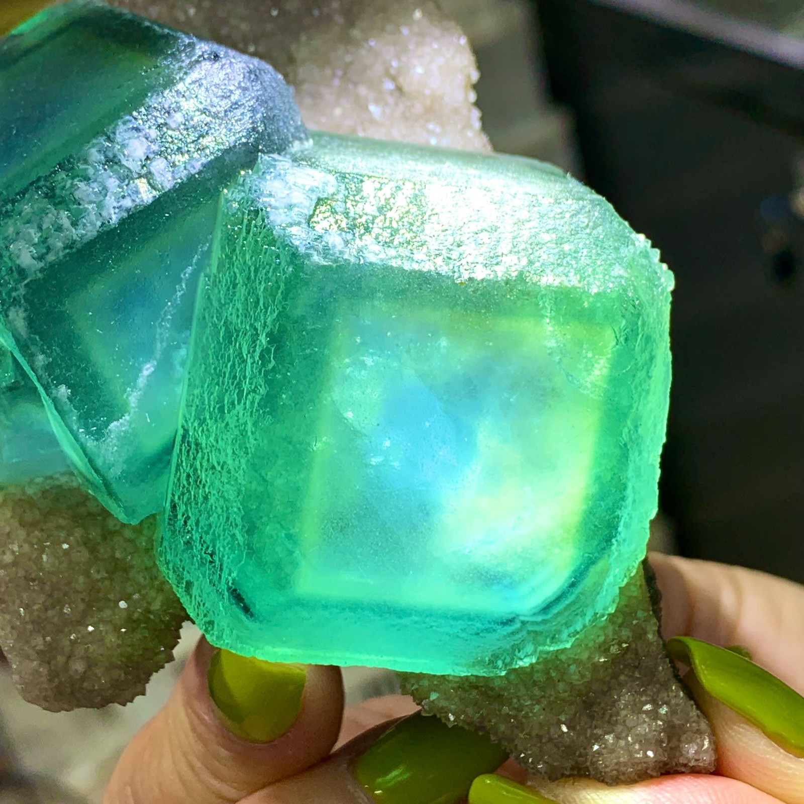 292G Natural Green Phantom Cube fluorite crystal mineral specimen/xianghualing
