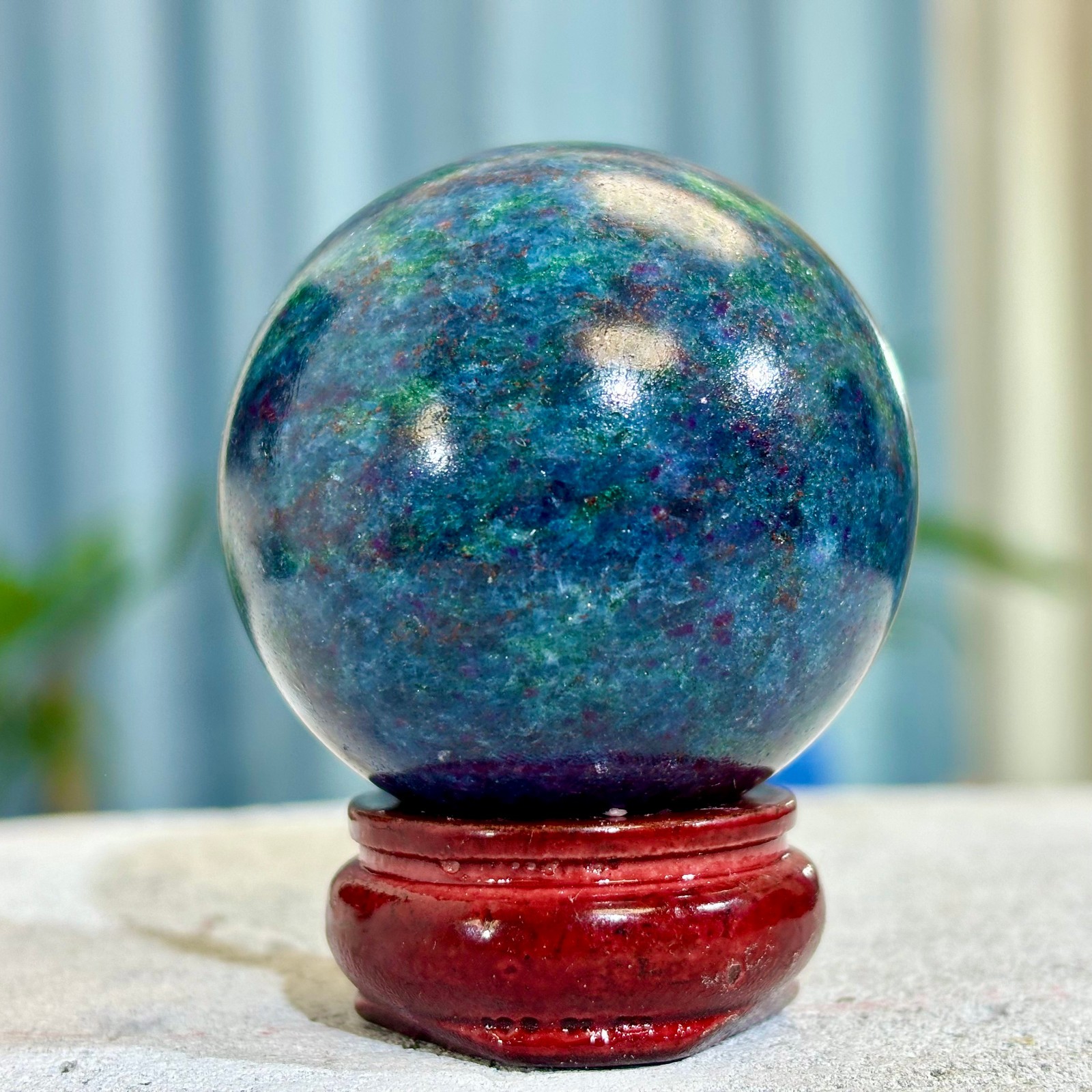 205G Natural Blue Sapphire And Ruby Sphere Fluorescent Glow Under UV Light