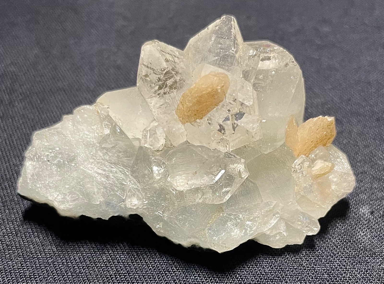 Natural Apophyllite quartz cluster w/ stibite crystal specimens 37 gr 6.5x4x3 cm