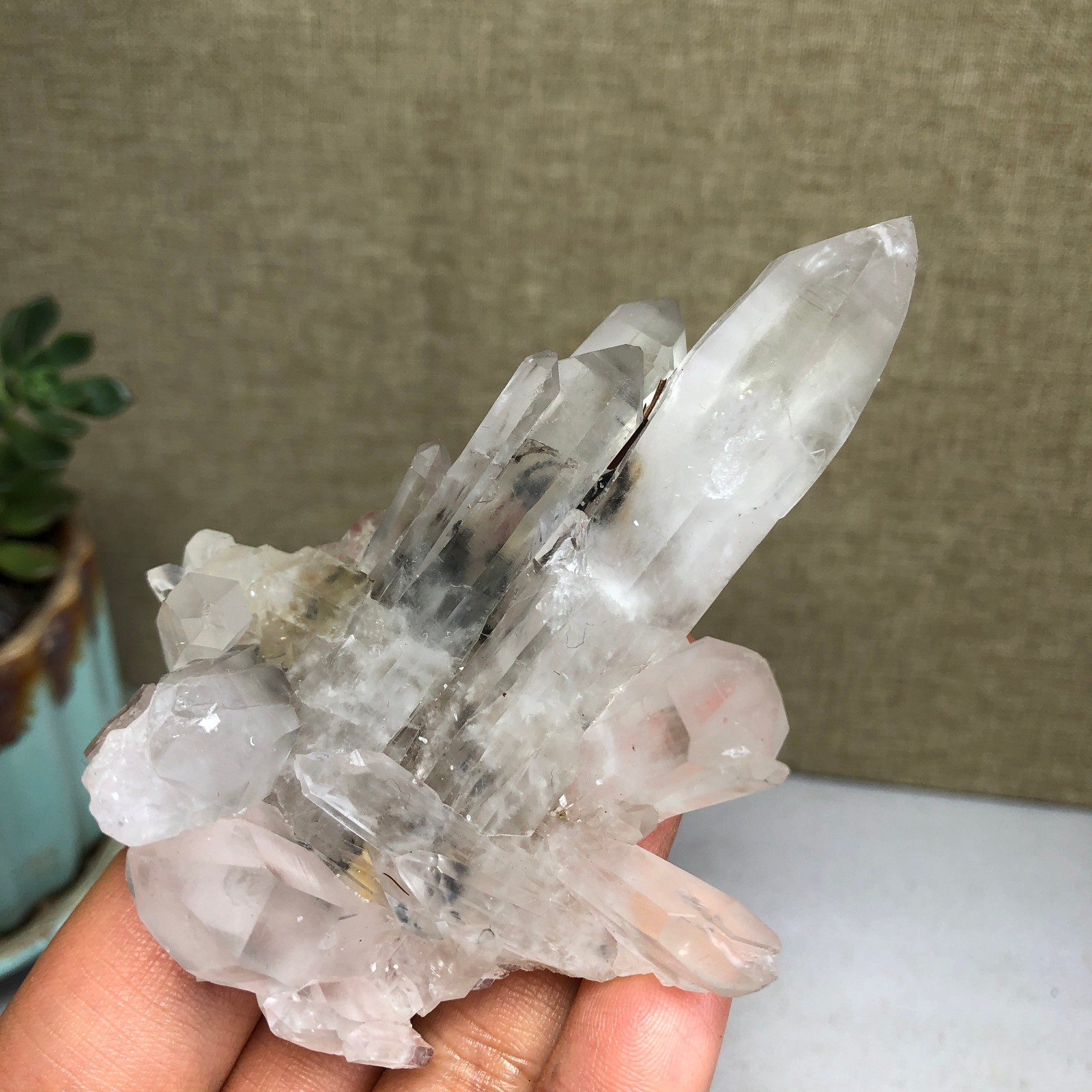 90mm Top Natural crystal clusters pretty Quartz Mineral Specimen 103g A5469