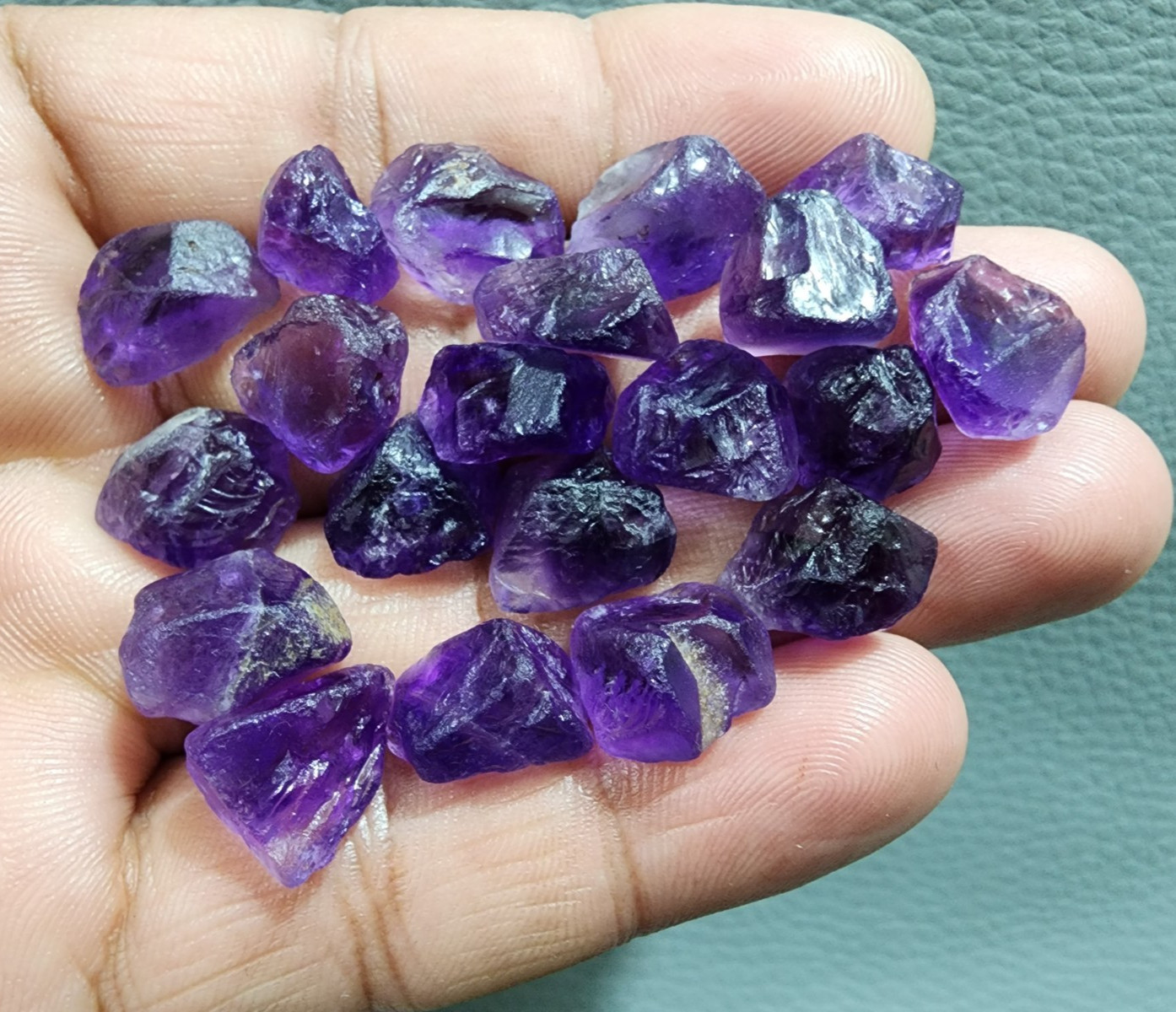 20 Pcs Pretty Purple Amethyst Rough 11-15 MM Raw Size Crystal Amethyst Gemstone