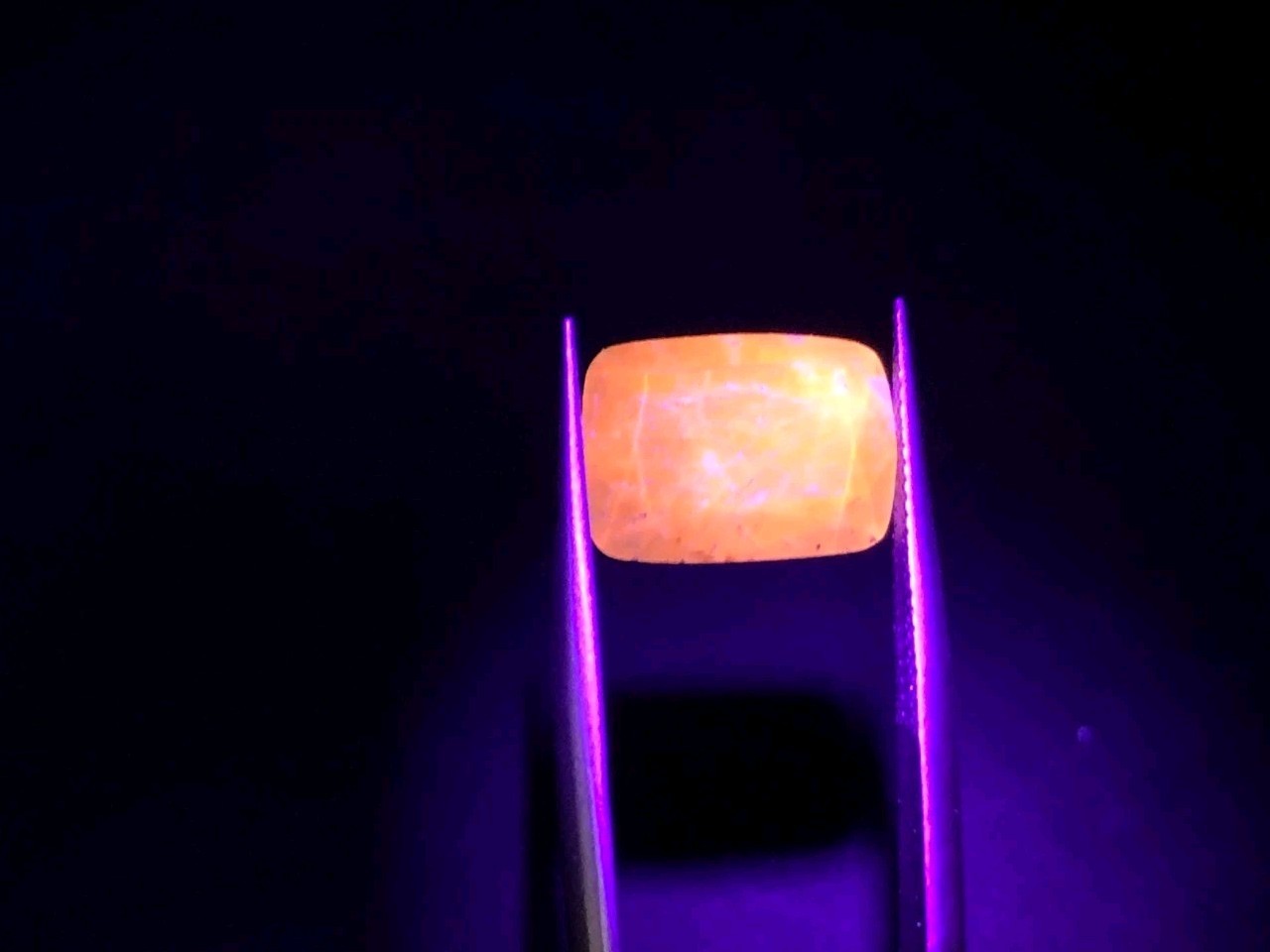 Natural Hayun Hackmanite 4.90 Ct Cushion Cut UV Fluorescent Loose Gemstone