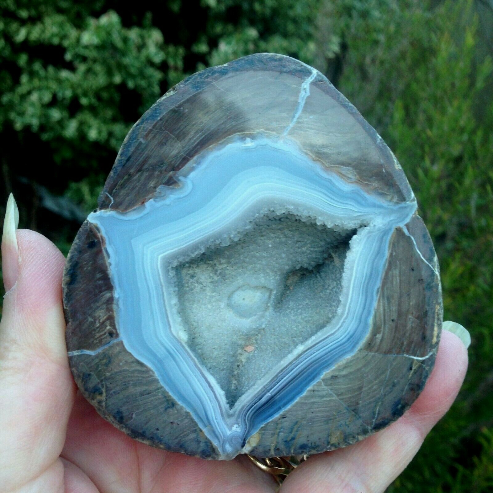 Large Crystal Geode Banded Agate Drusy Cave Healing Negativity 298g 8×7.6×3.6cm