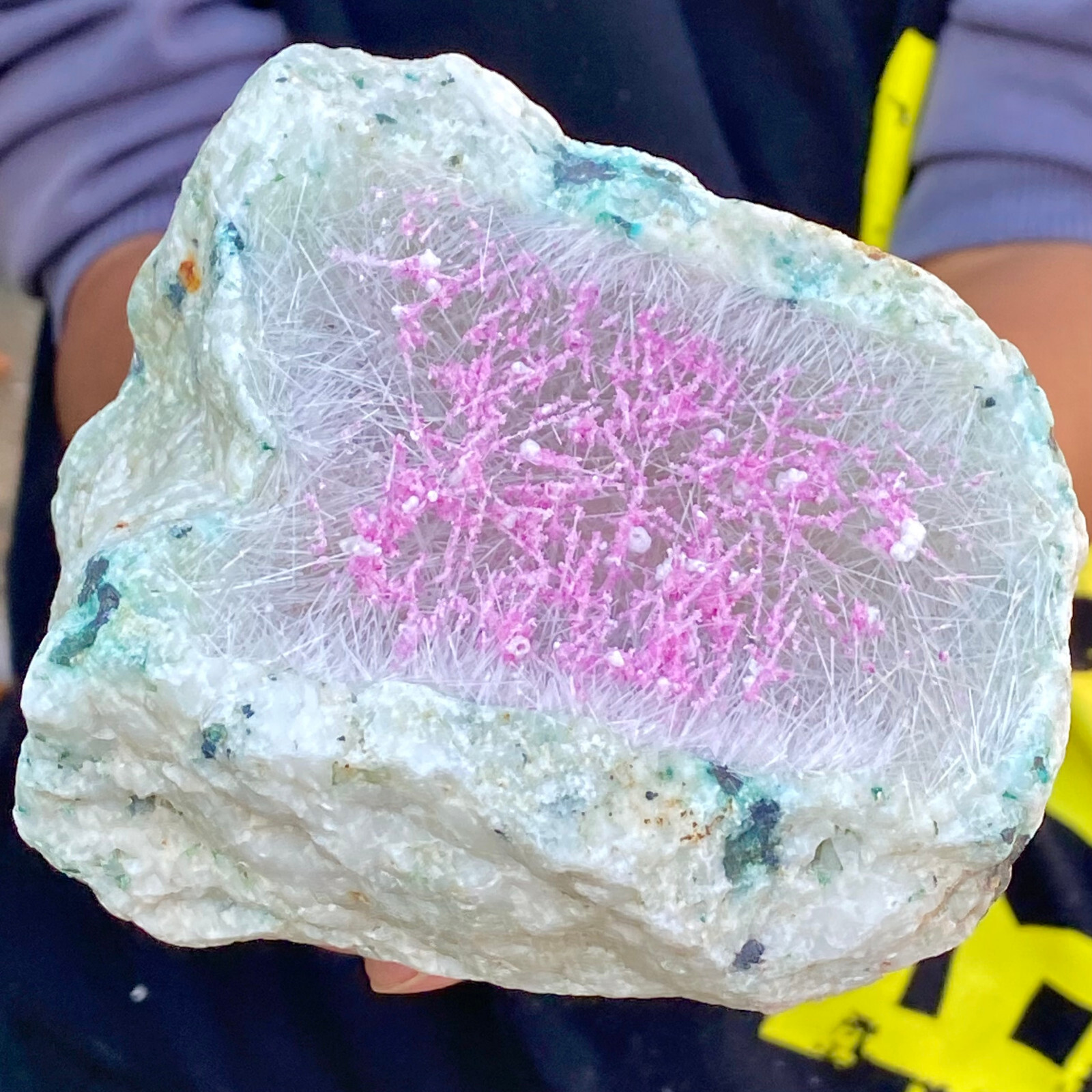 1.92LBRestoration of Needle Pink Iron Ore Crystal Quartz Energy Mineral Specimen