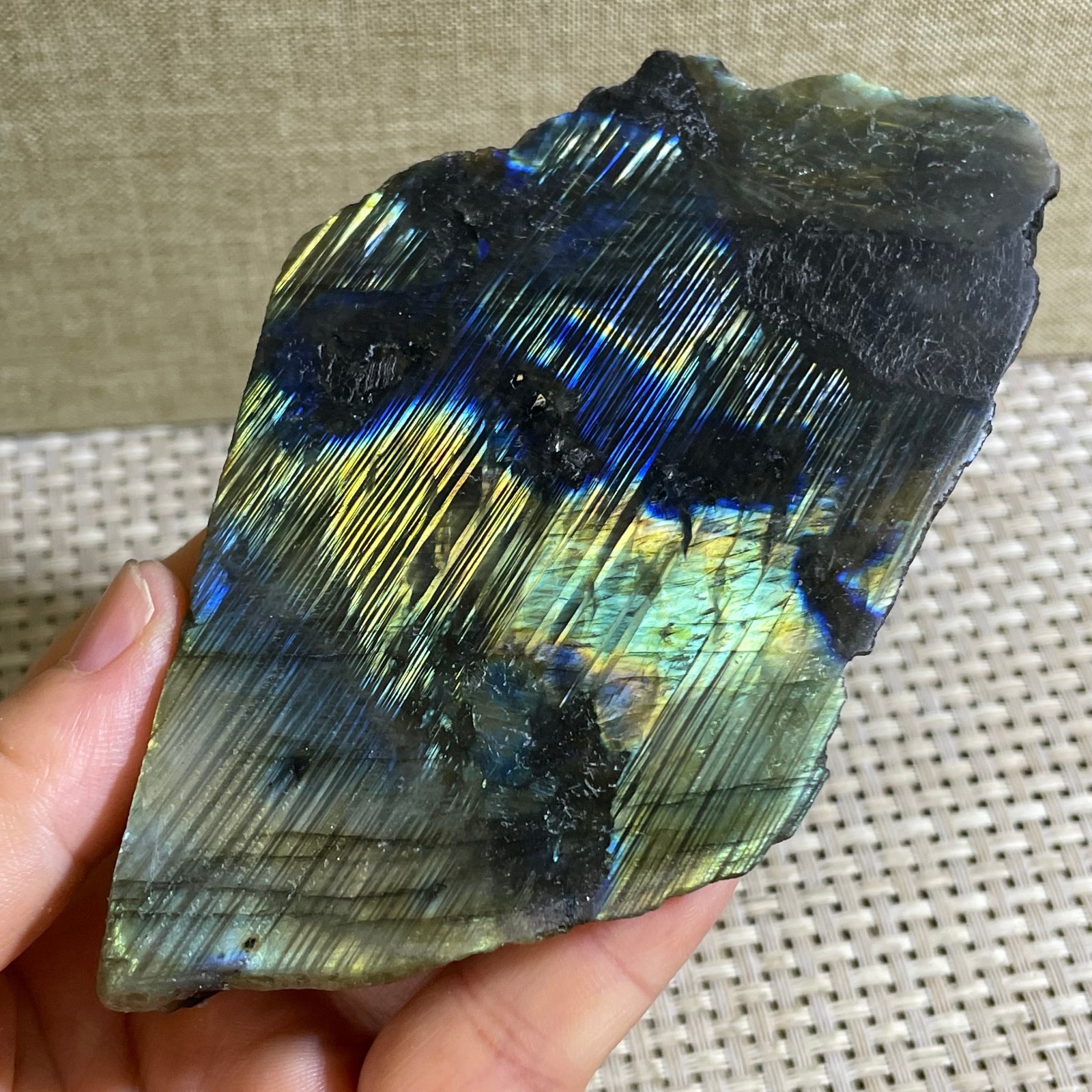 290g Natural multicolor labradorite crystal original stone specimens