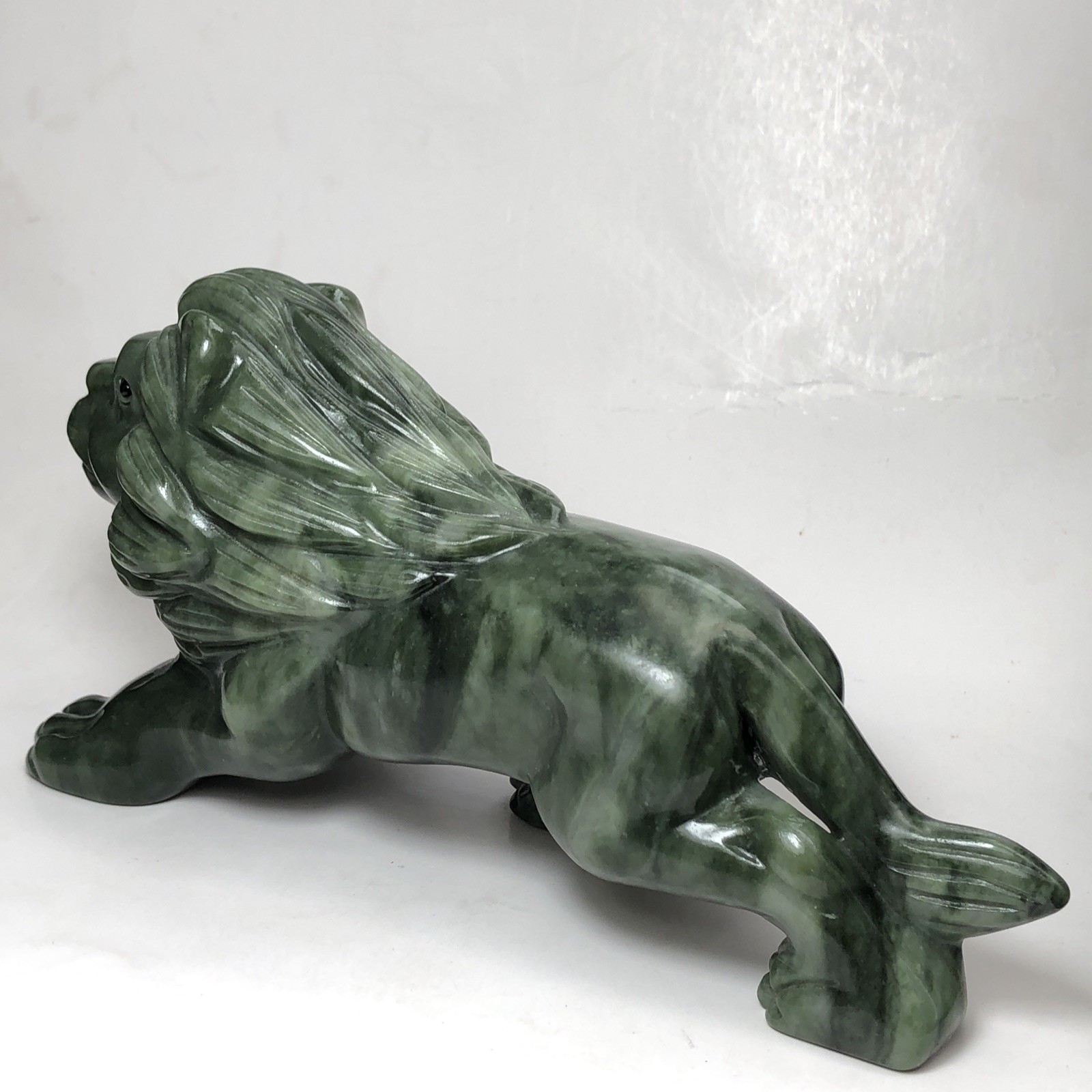 Lion hand-carved natural Dushan jade crystal quartz mineral specimen collection.
