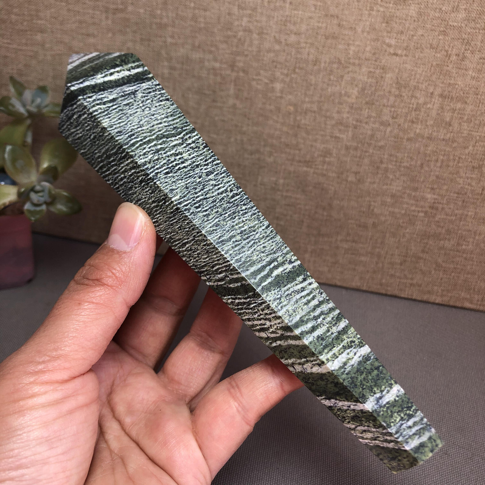 177mm Long Natural zebra wand Obelisk Crystal Quartz specimens 292g A5147