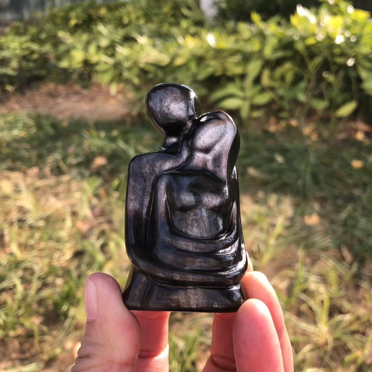 1 pcs Natural Silver Obsidian Crystal Hugging Couple Statue Romantic Love