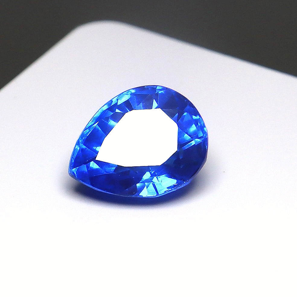 4-5 Ct AAA+ Gemstone Pear Cut Blue Sapphire GGI Certified Loose Gemstone