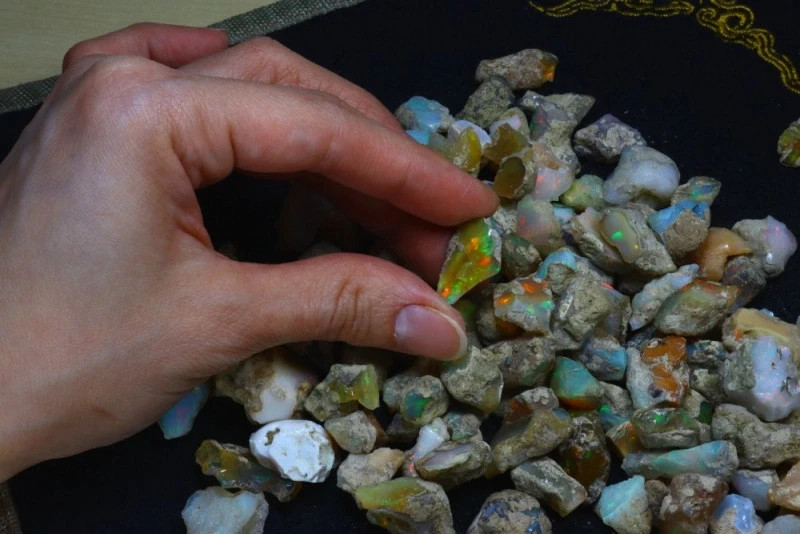 Big Size Opal Crystal rough lot, 100 Cts Wholesale Rate Opal Uncut Raw Gemstone
