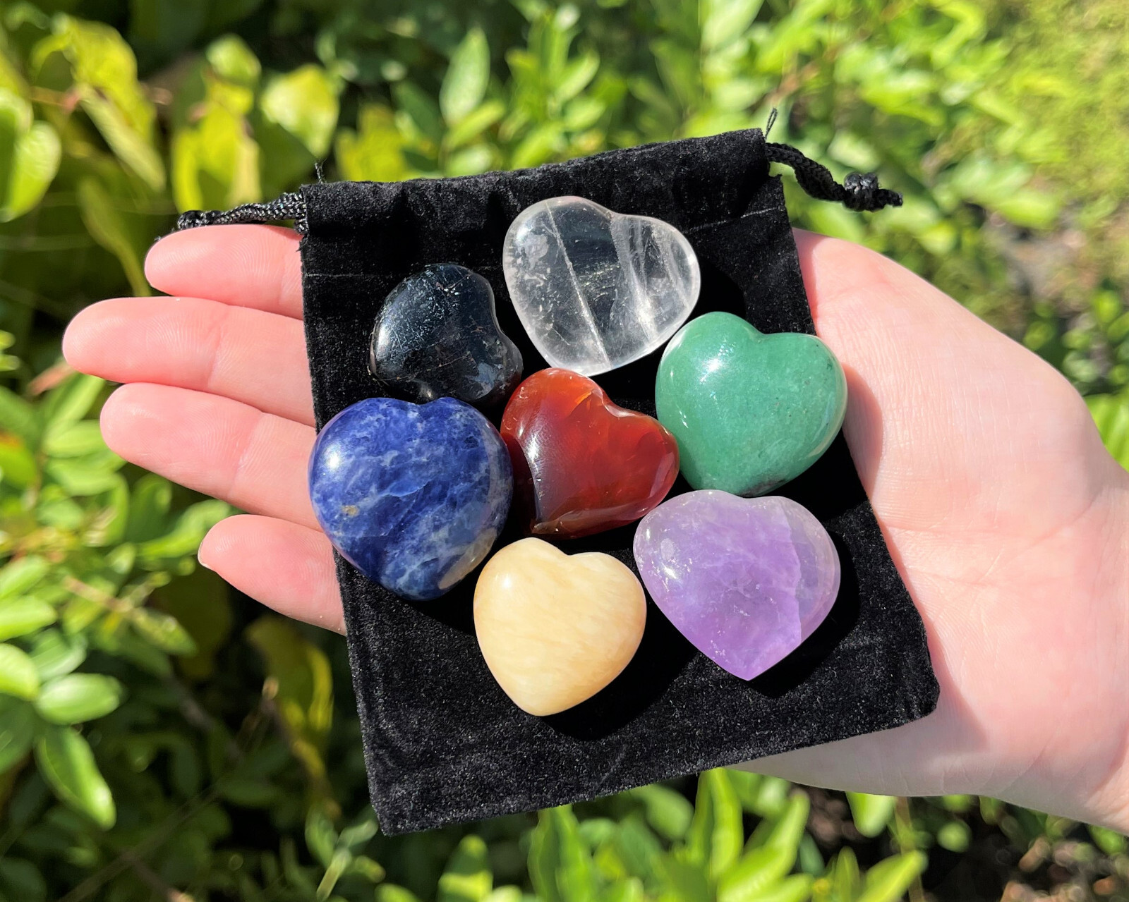7 Chakra Crystal Heart Set With Pouch – (Seven Chakra Hearts, Crystal Healing)