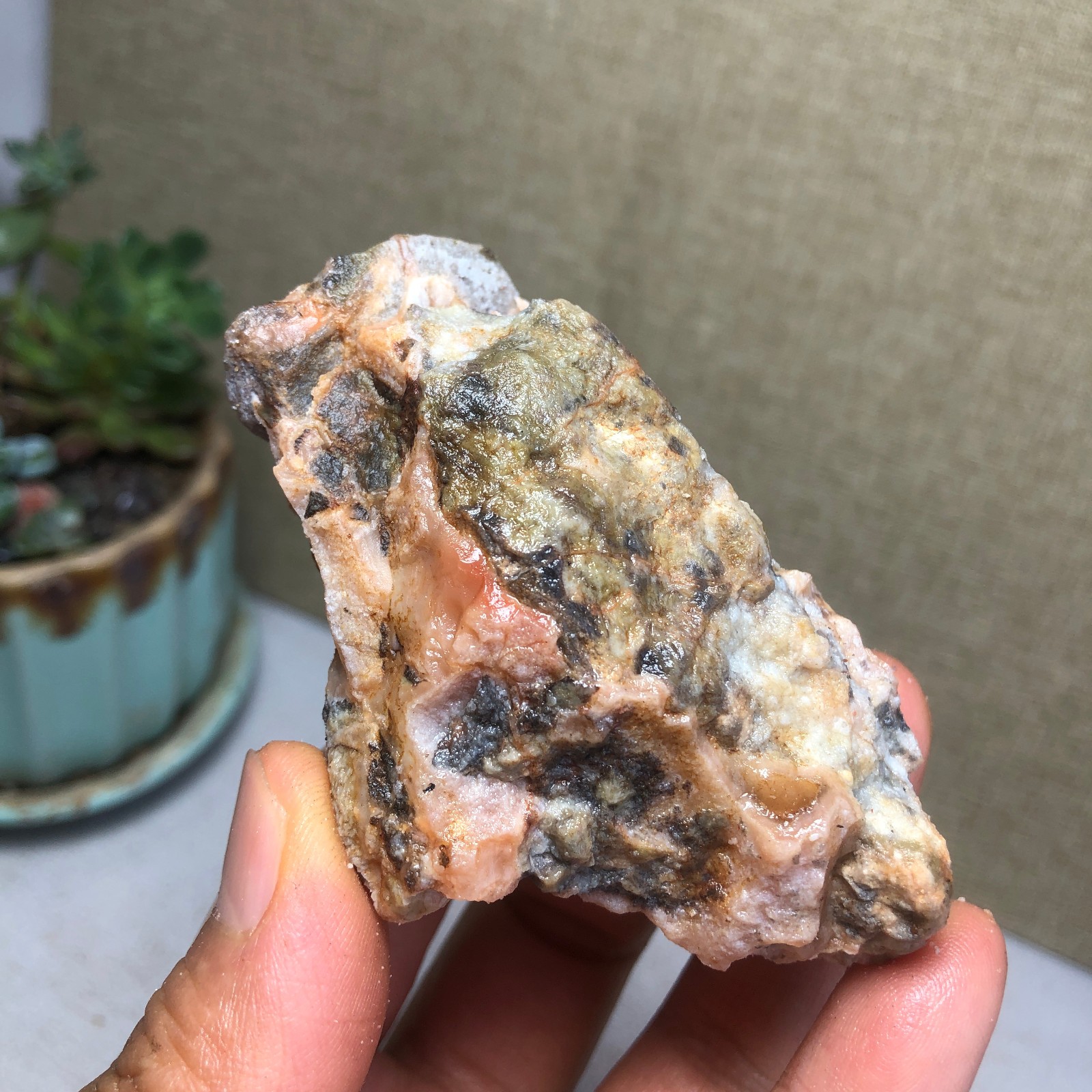 Natural Indonesian Bloodstone agate Crystal rough original Specimen 82g A4700